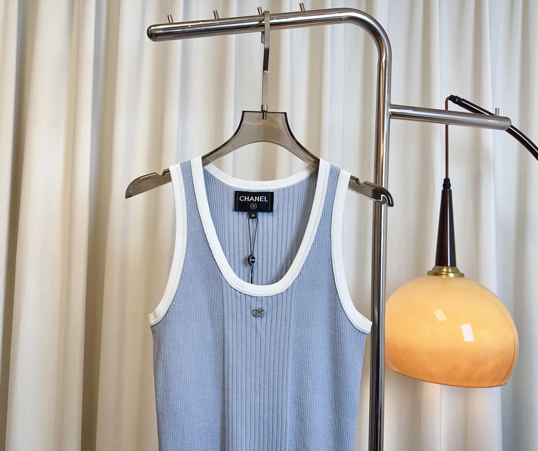 CHANEL新作ブルーカラーマッチングベスト - 画像 (4)