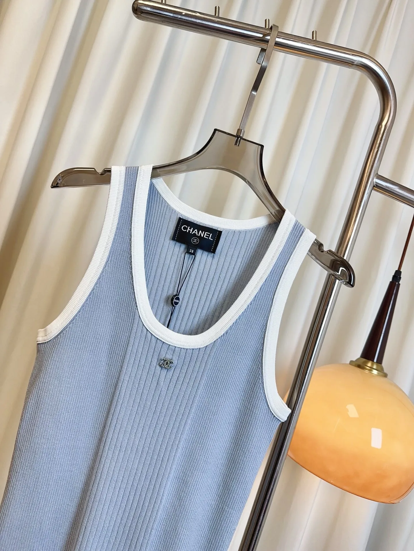 CHANEL新作ブルーカラーマッチングベスト - 画像 (5)