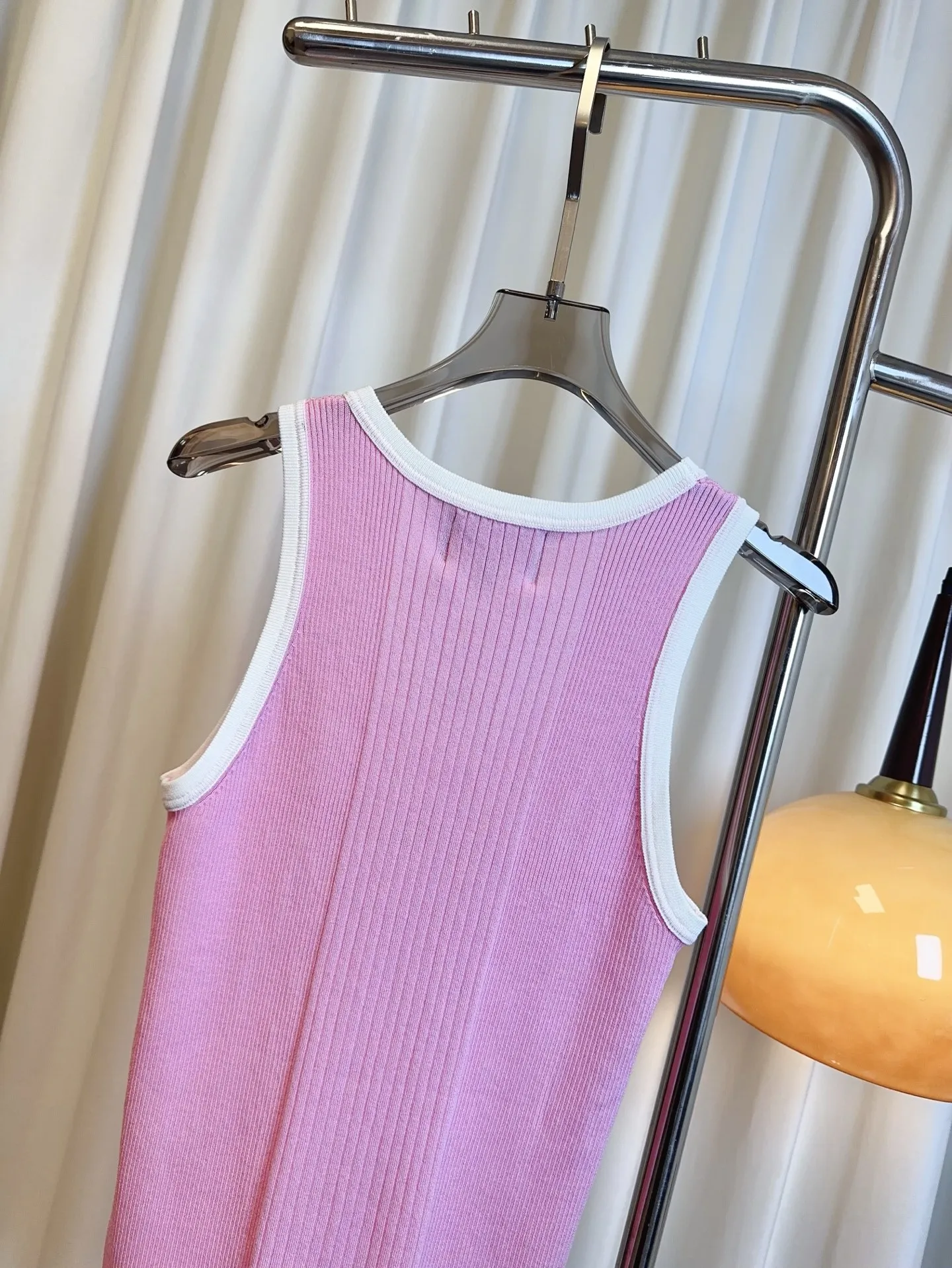 CHANEL新作ピンクカラーマッチングベスト - 画像 (6)