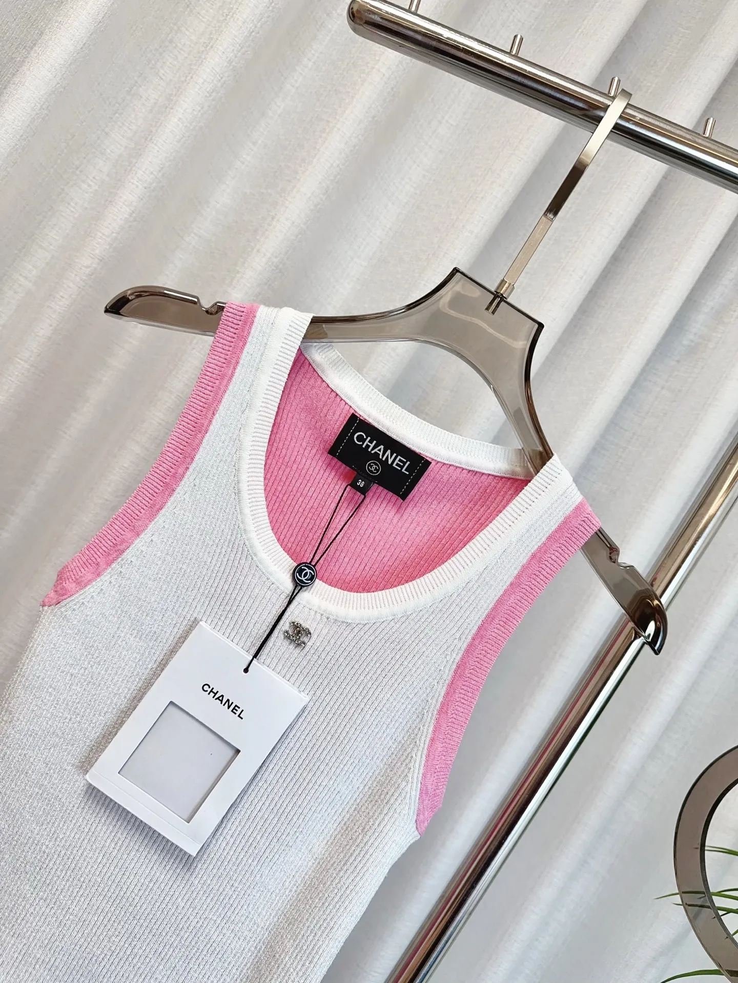 CHANEL新作ピンクと白のベスト - 画像 (5)