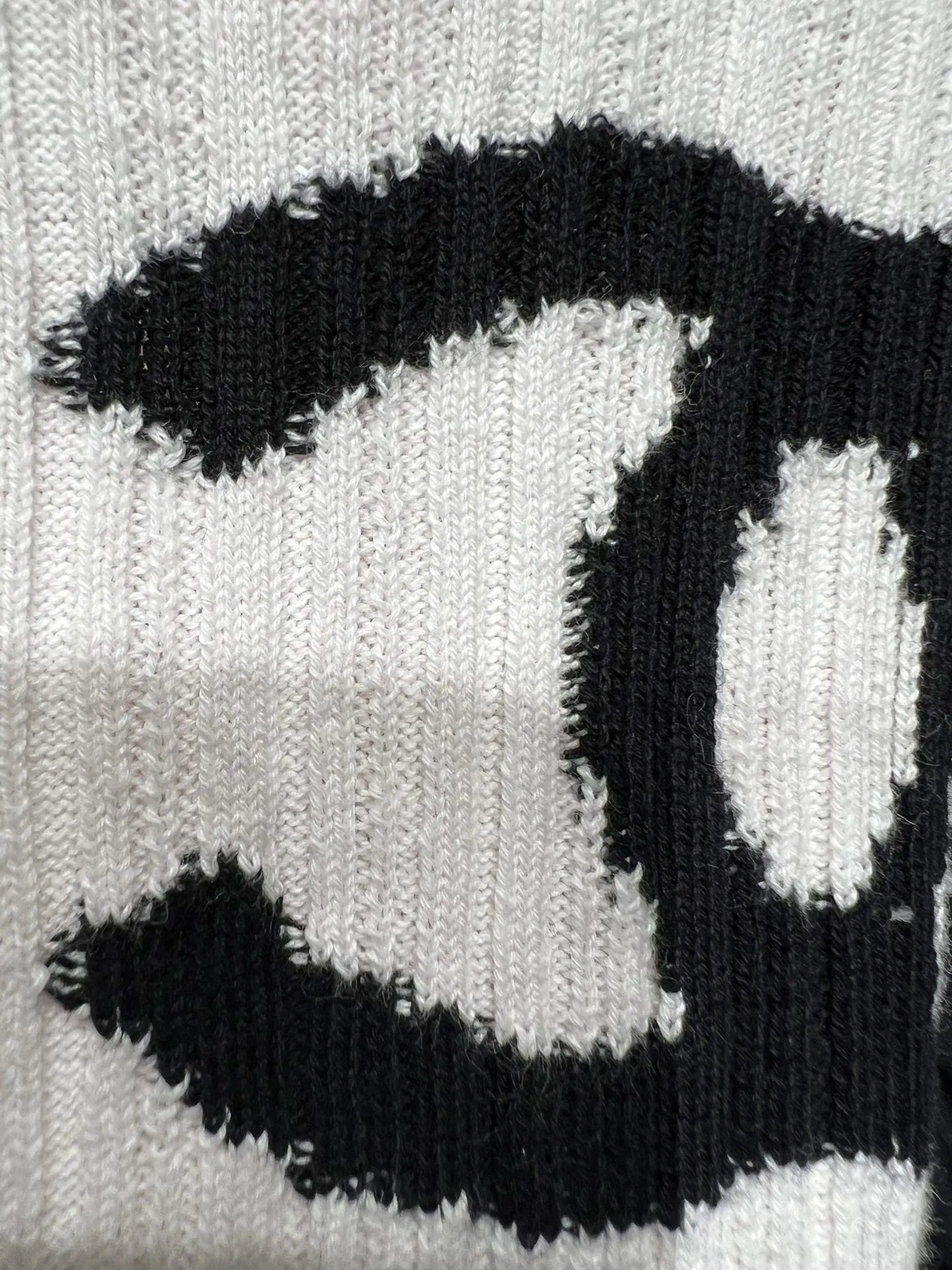 CHANEL新作黒白一字肩編み物ベスト - 画像 (7)