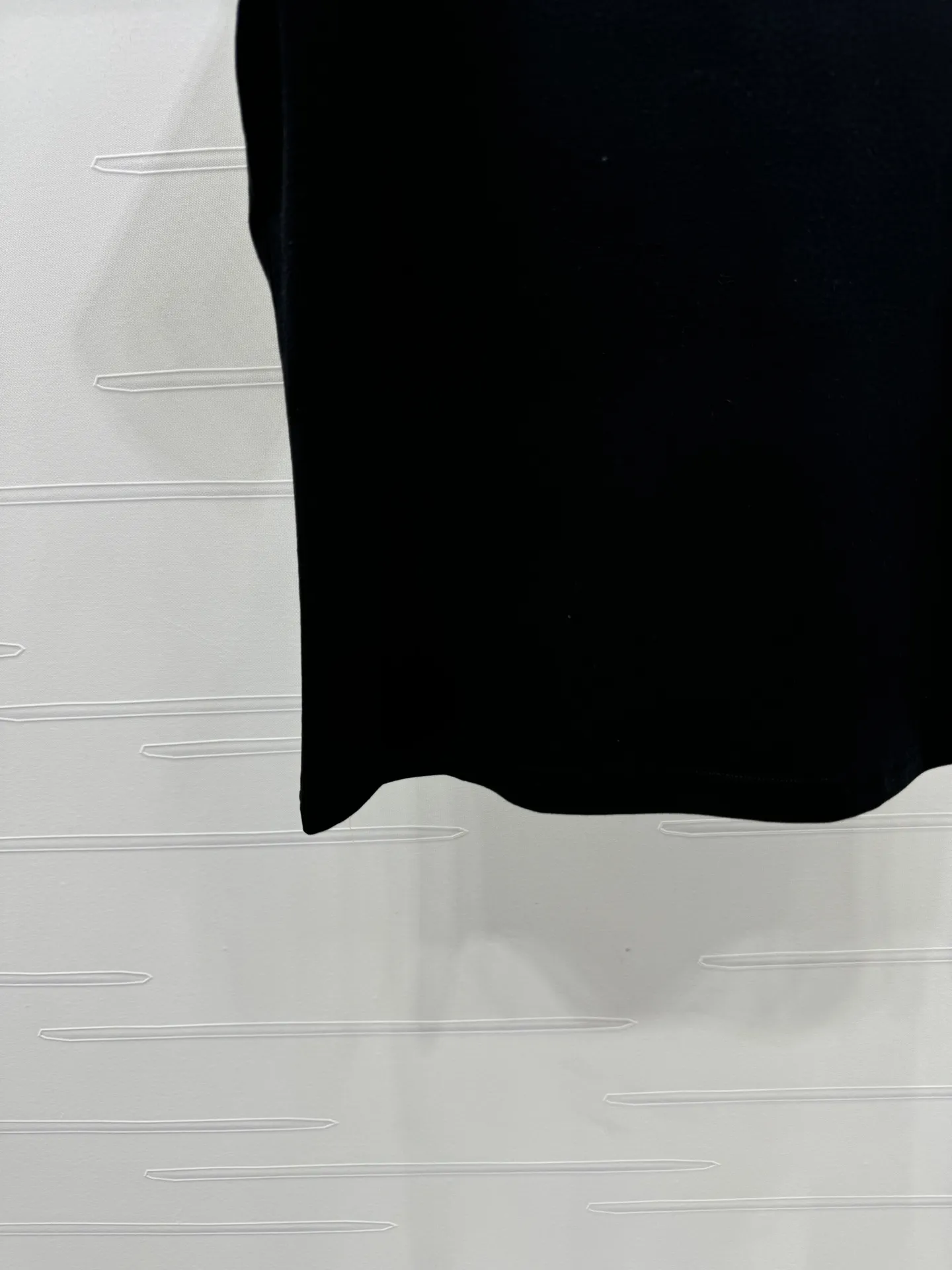 CHANEL新作黒半袖TシャツPARISロゴ - 画像 (6)