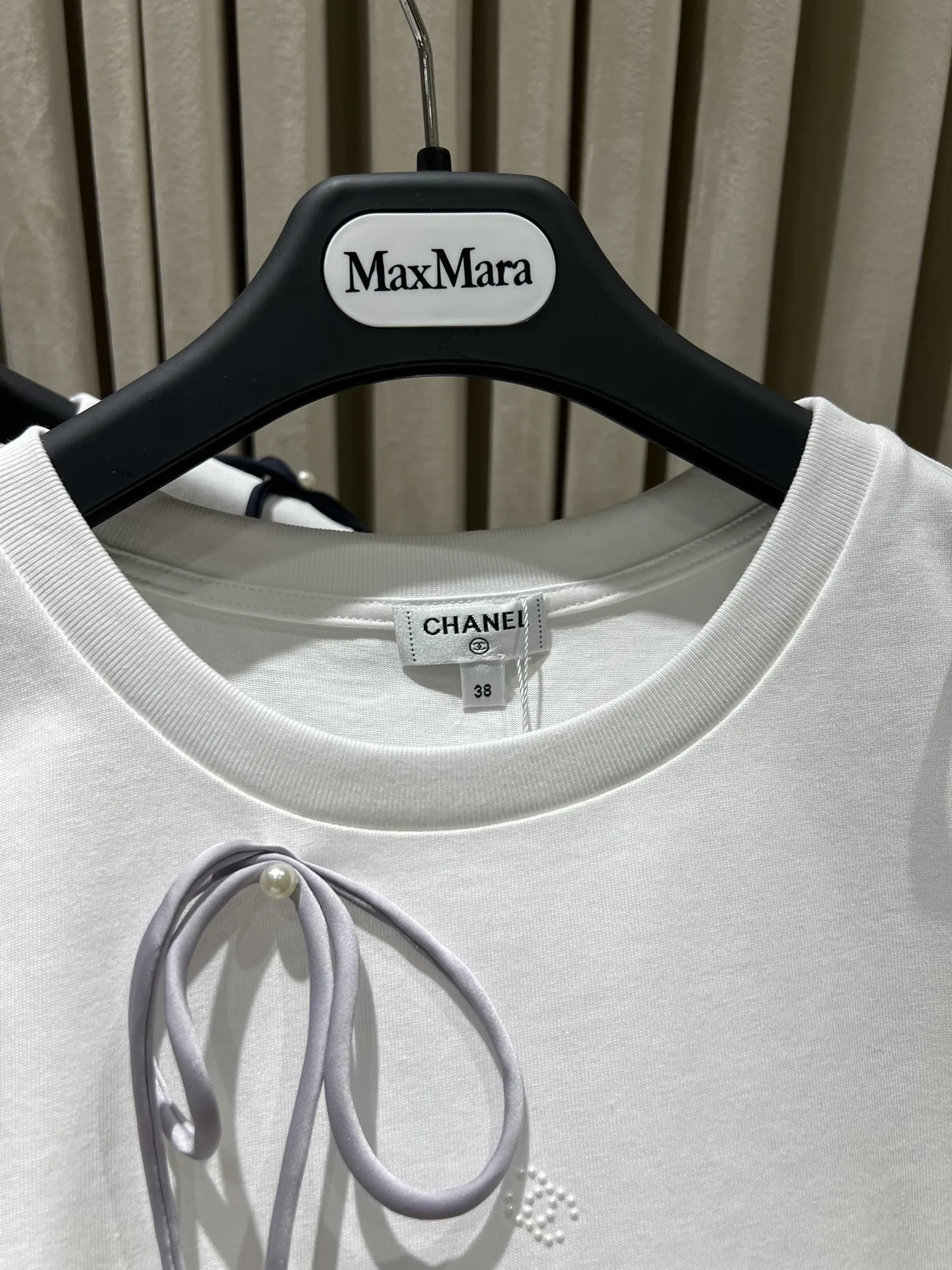 Chan*25新作白黒蝴蝶結半袖Tシャツ - 画像 (3)