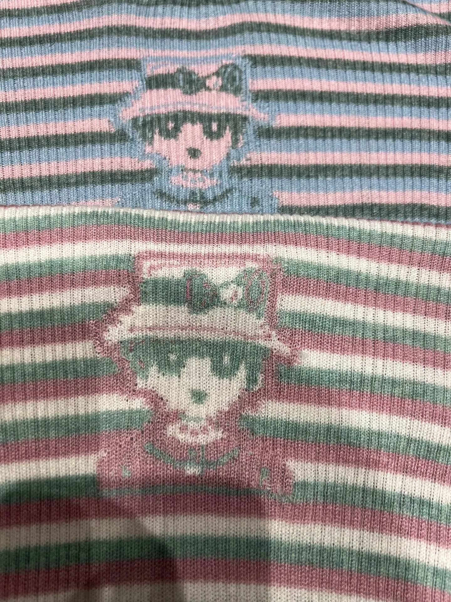 CHANEL ピンクストライプ編み物トップス新作 - 画像 (6)