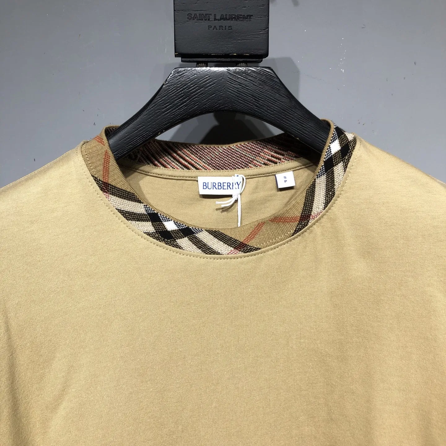 Burberry ベージュ 25チェックネックTシャツ - 画像 (4)