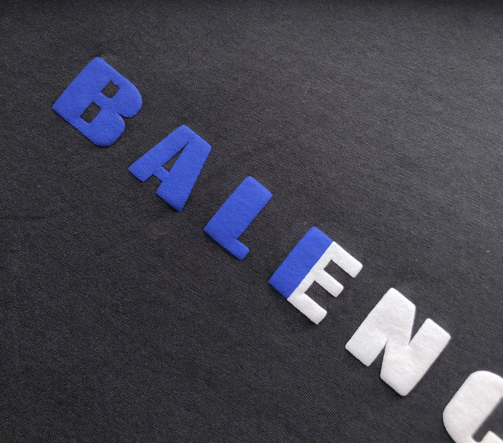 BALENCIAGA ブラック グラフィックTシャツ - 画像 (6)