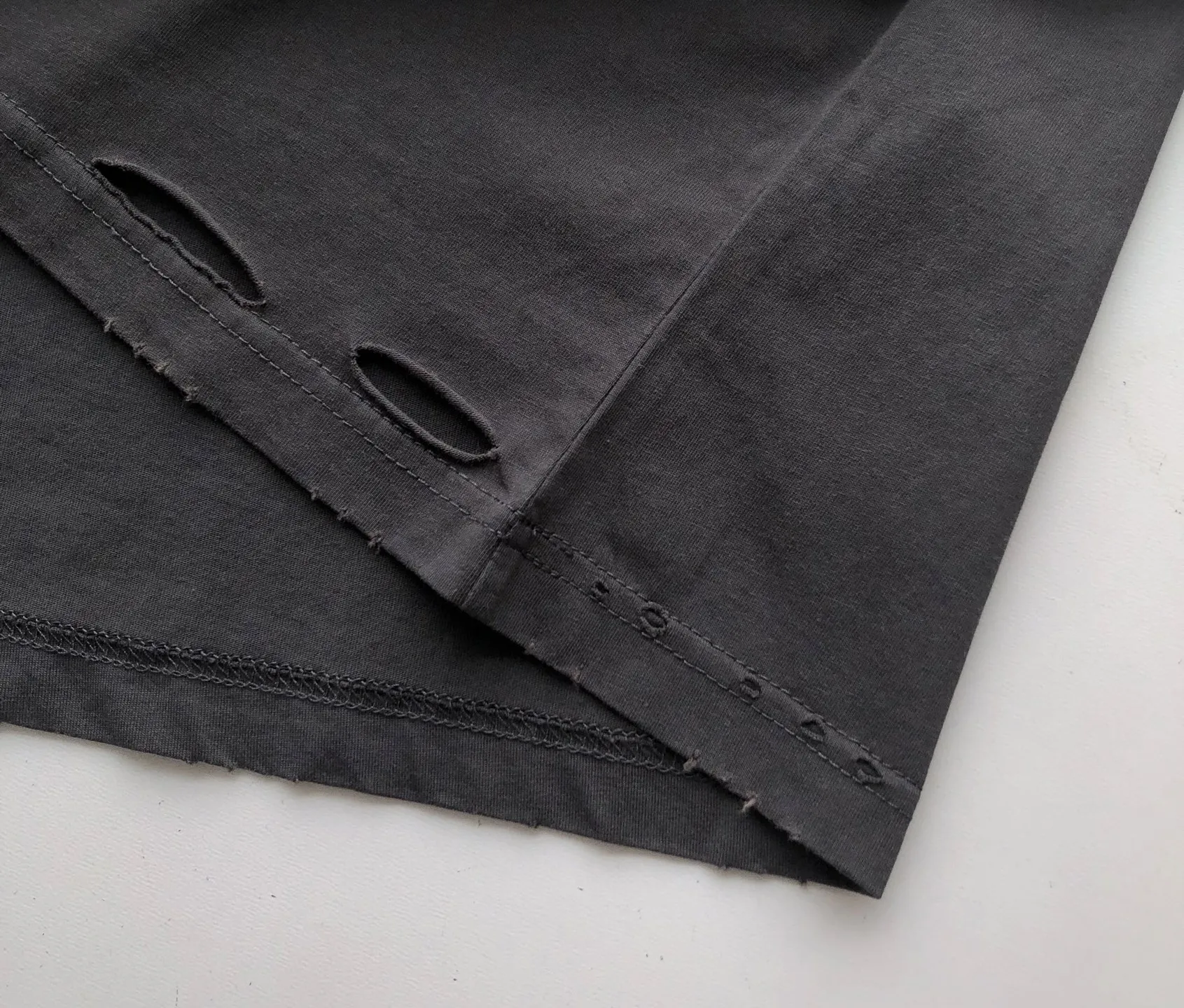 BALENCIAGA ブラック グラフィックTシャツ - 画像 (8)