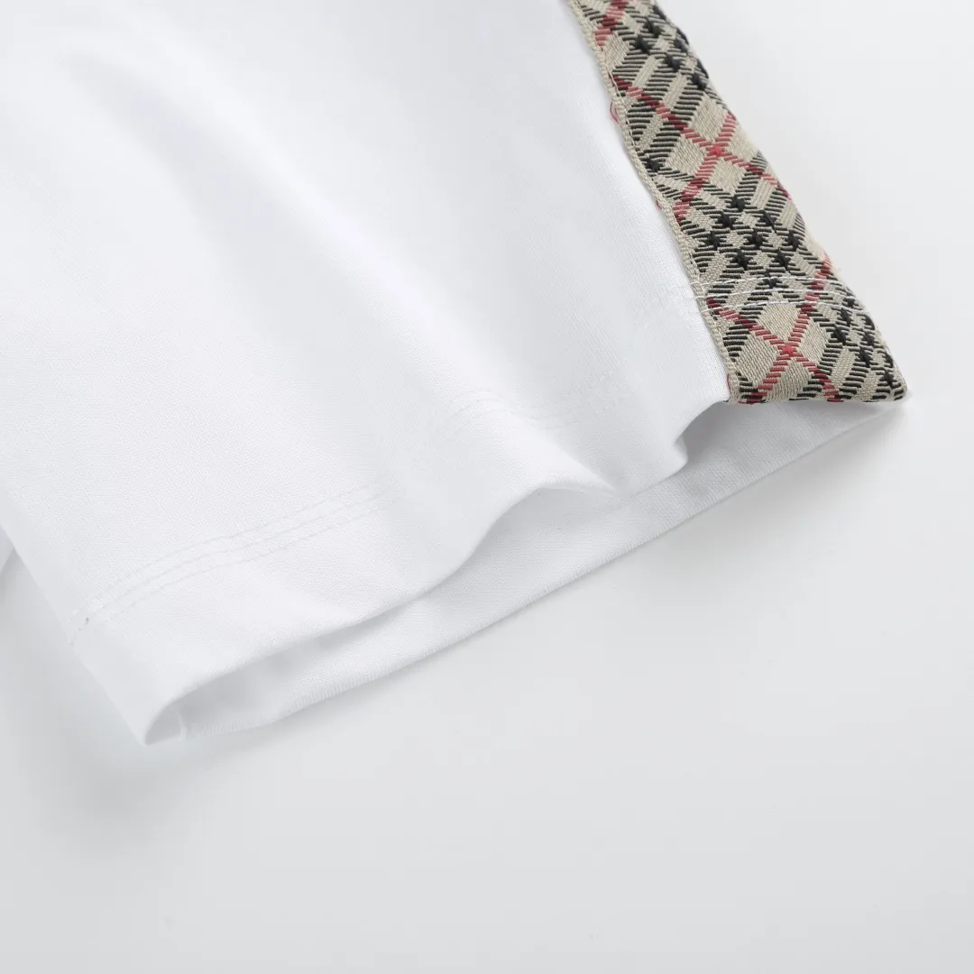 BURBERRY チェック柄のリボンが付いた白いTシャツ - 画像 (7)