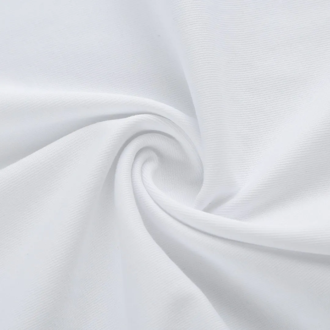 BURBERRY チェック柄のリボンが付いた白いTシャツ - 画像 (9)