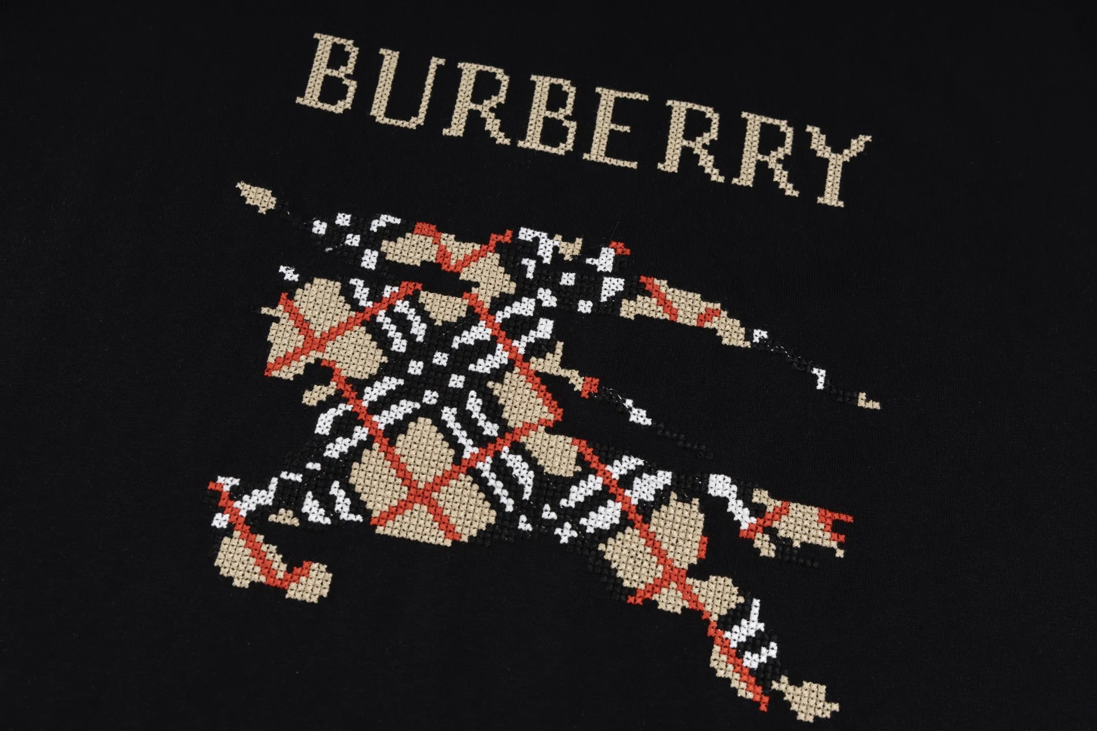 BURBERRY 黒 馬術クロスステッチTシャツ - 画像 (7)