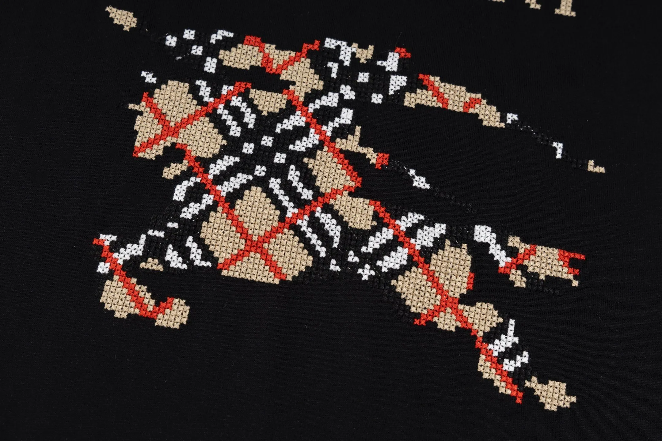 BURBERRY 黒 馬術クロスステッチTシャツ - 画像 (8)