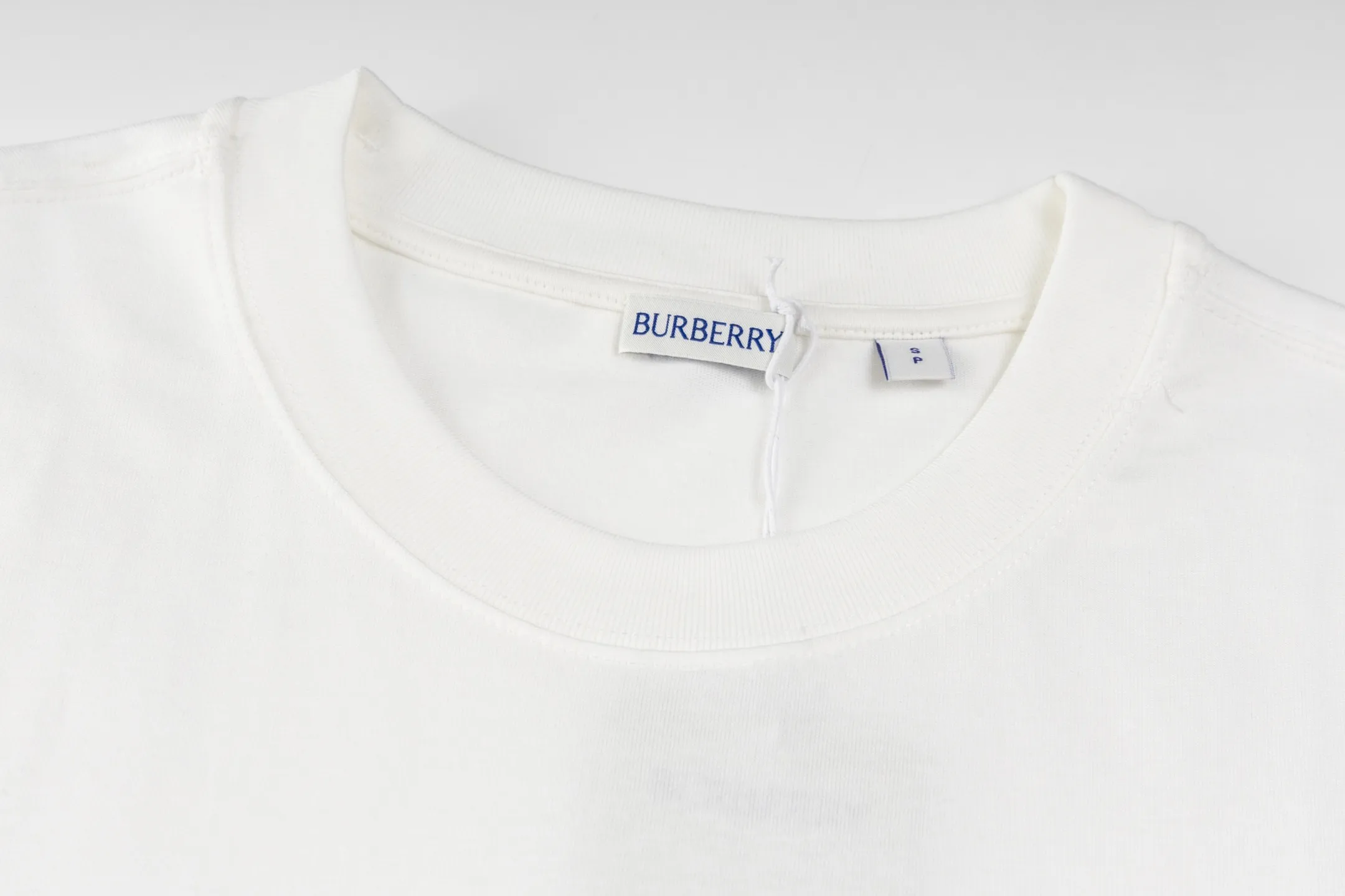 BURBERRY 白 馬術クロスステッチTシャツ - 画像 (5)