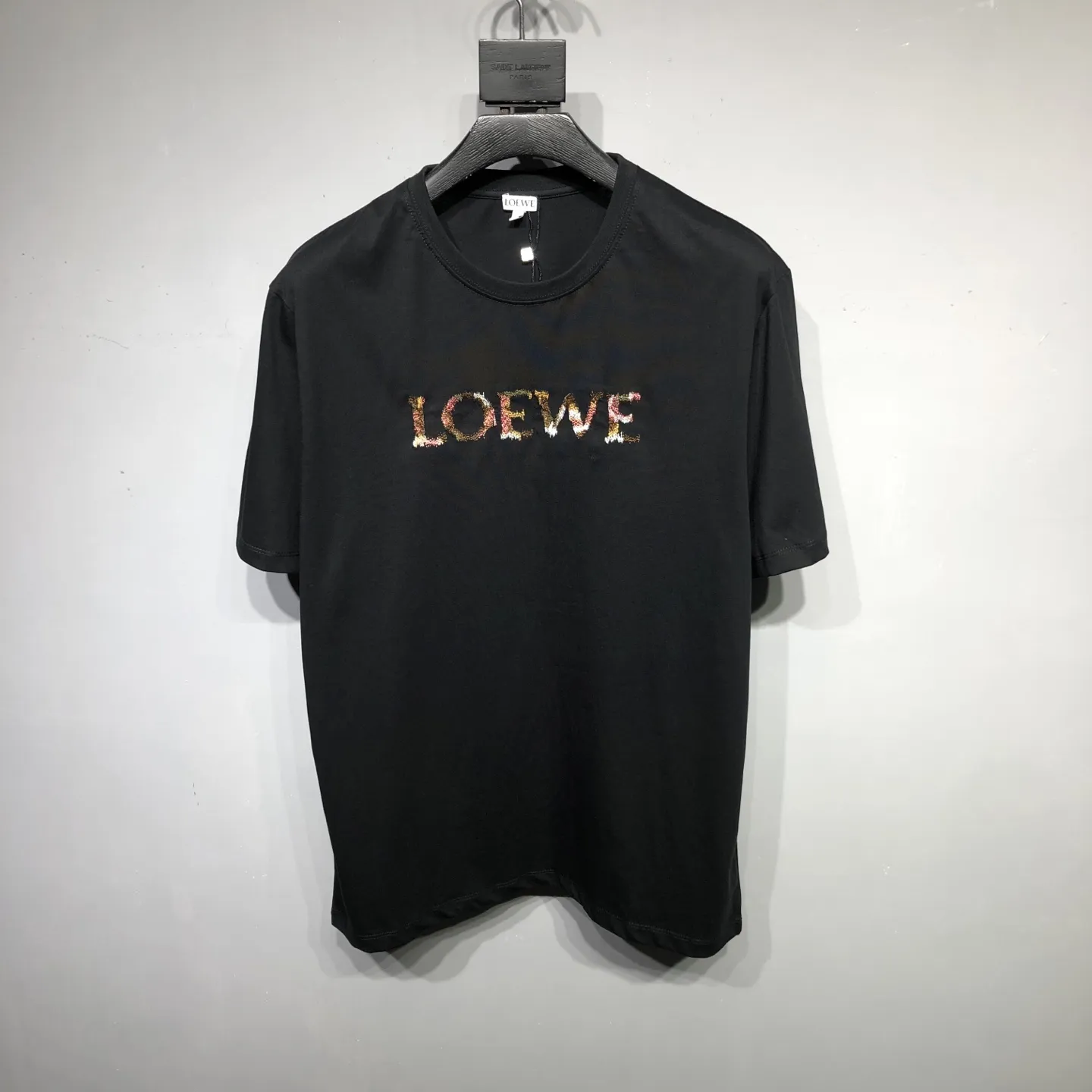 Loewe 黒 油画字刺繍Tシャツ