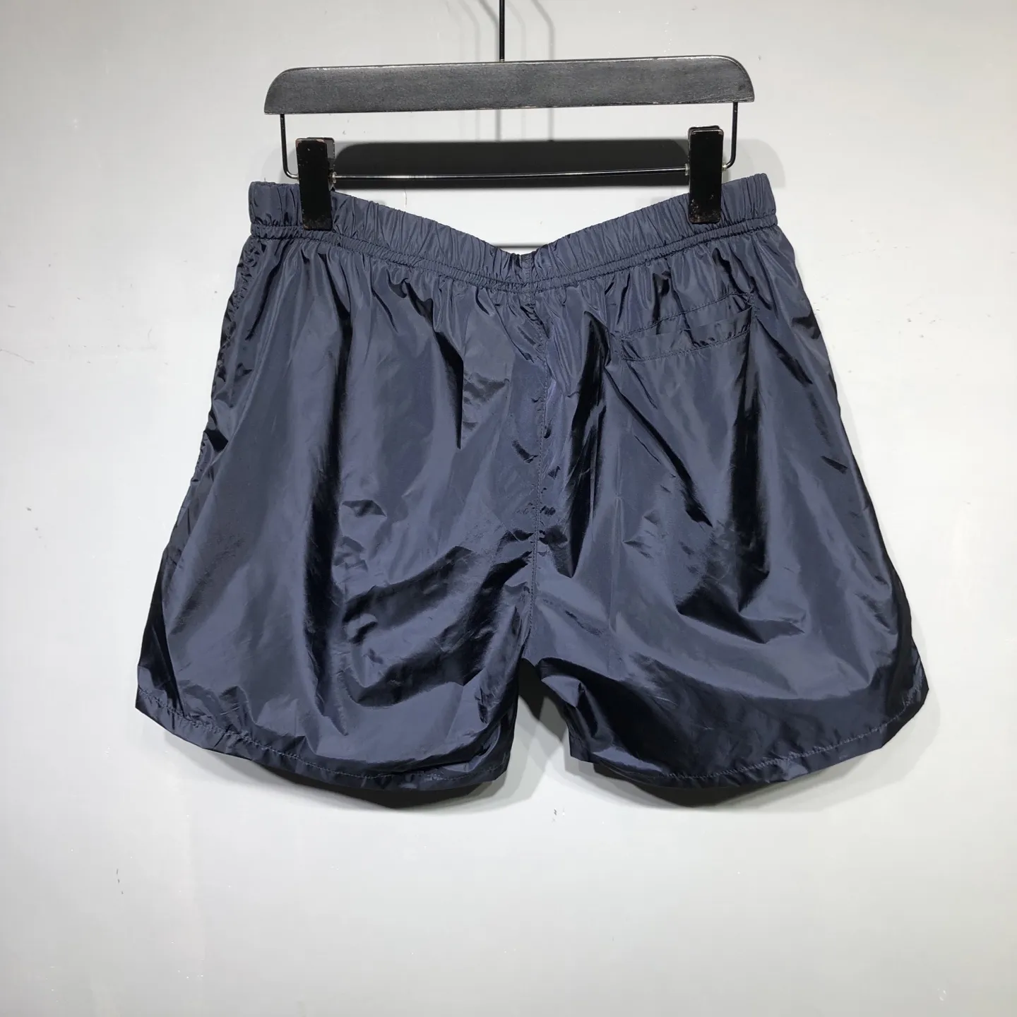 PRADA Re-Nylonビーチショーツ ブラック - 画像 (3)