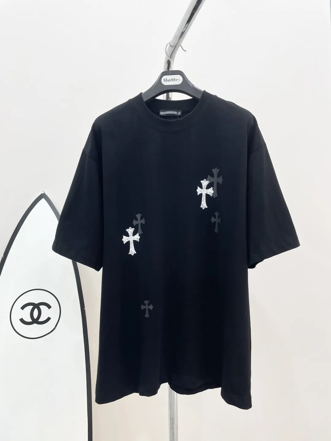 CHROME HEARTS 黒十字架プリント半袖Tシャツ新作