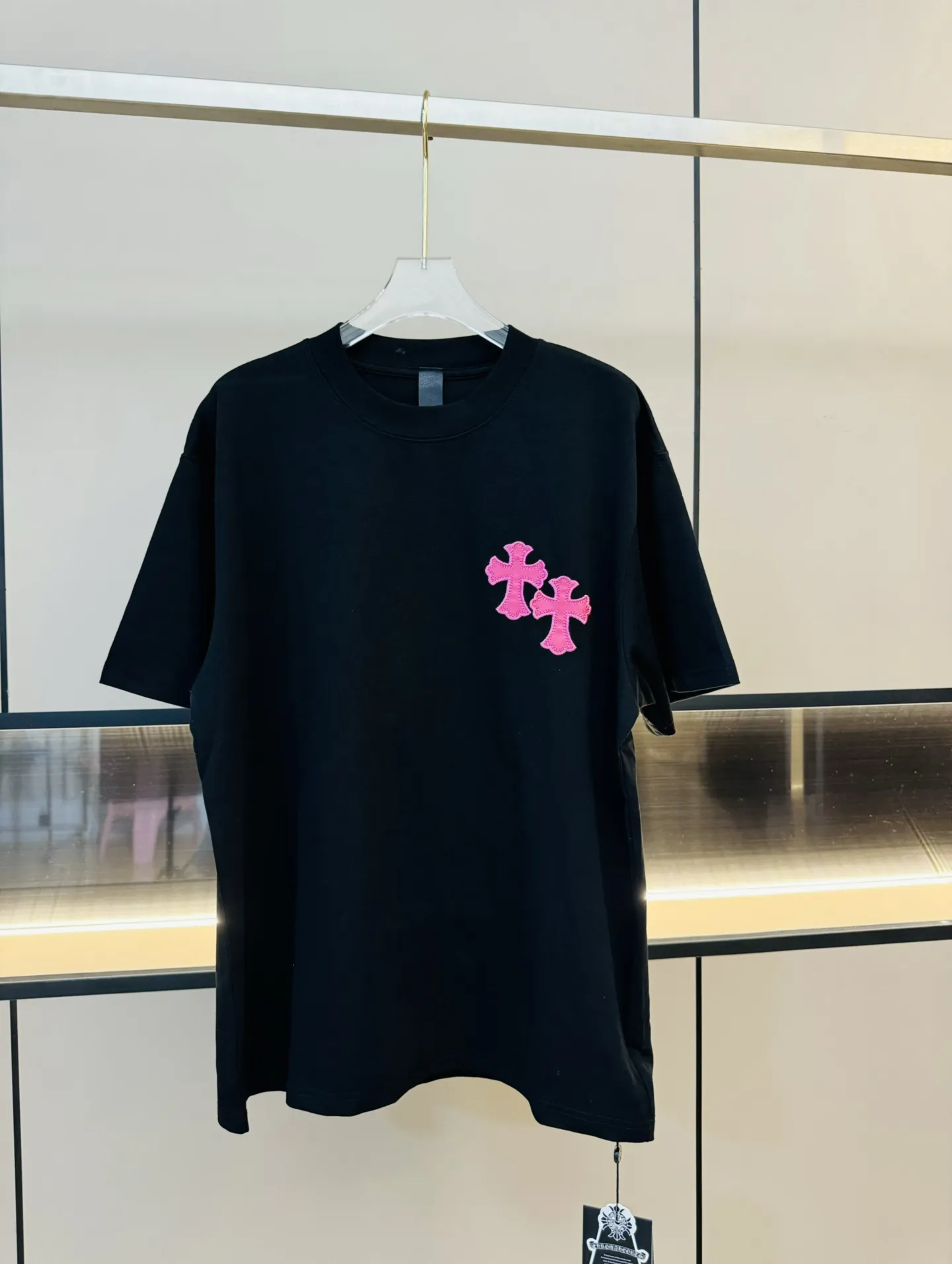 Chromehearts新作黒ピンククロス半袖Tシャツ