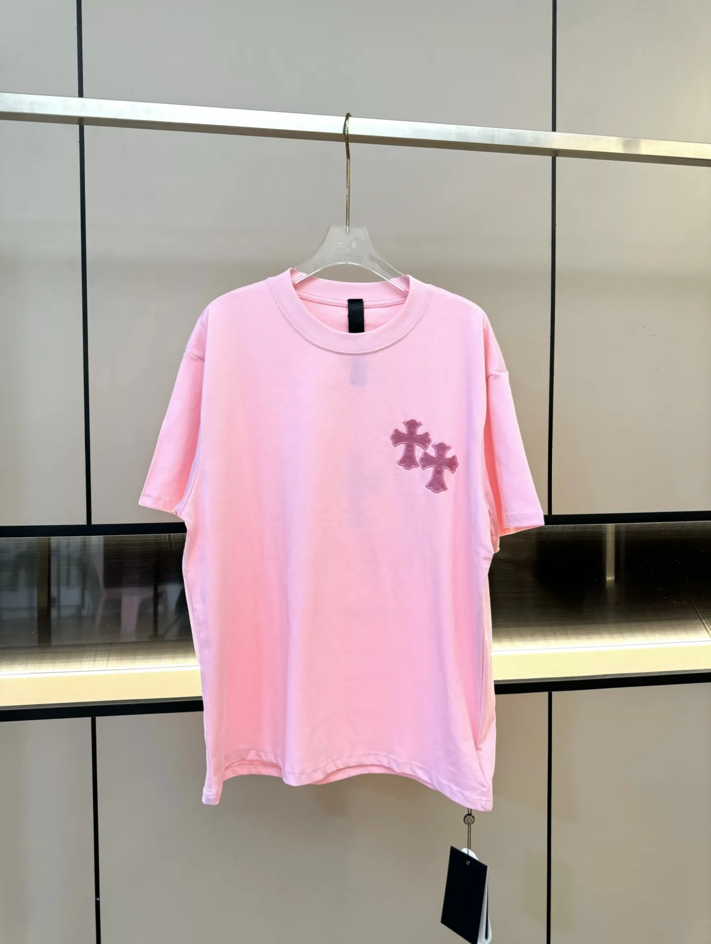 Chromehearts新作ピンククロス半袖Tシャツ