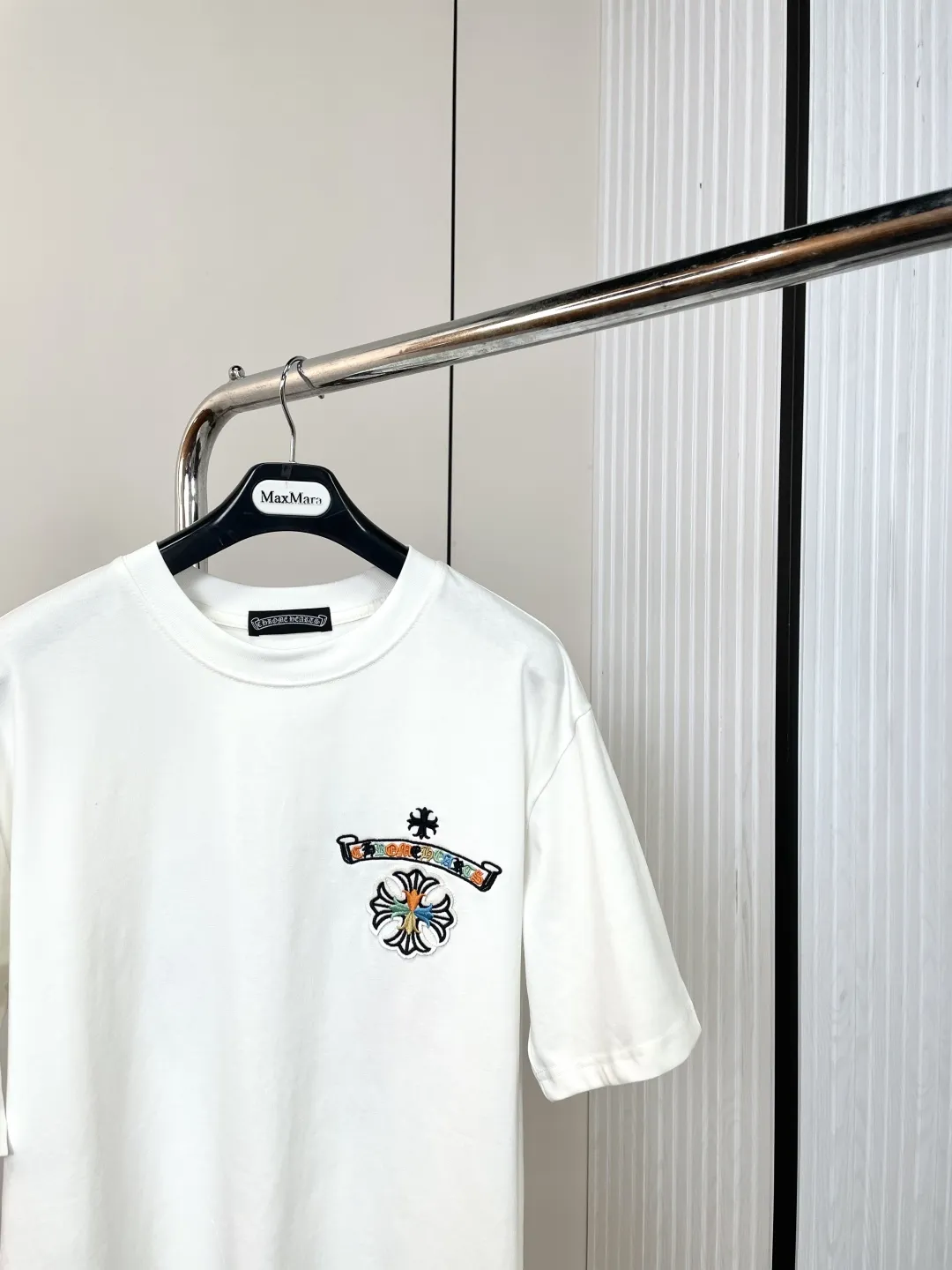 CHROME HEARTS 新作白半袖Tシャツ クロス刺繍 - 画像 (4)