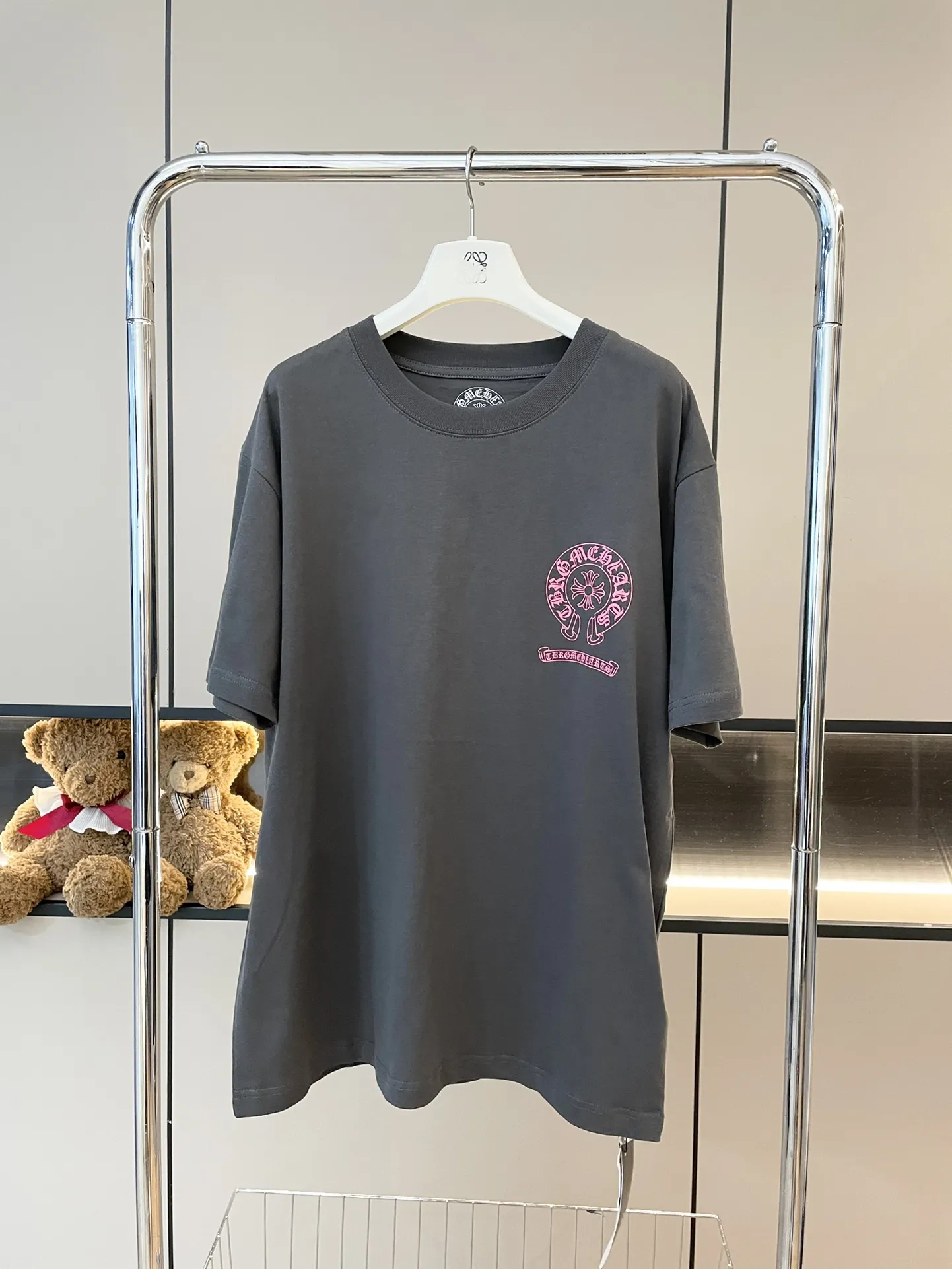 Chromehearts グレー新作限定ブレスレットTシャツ