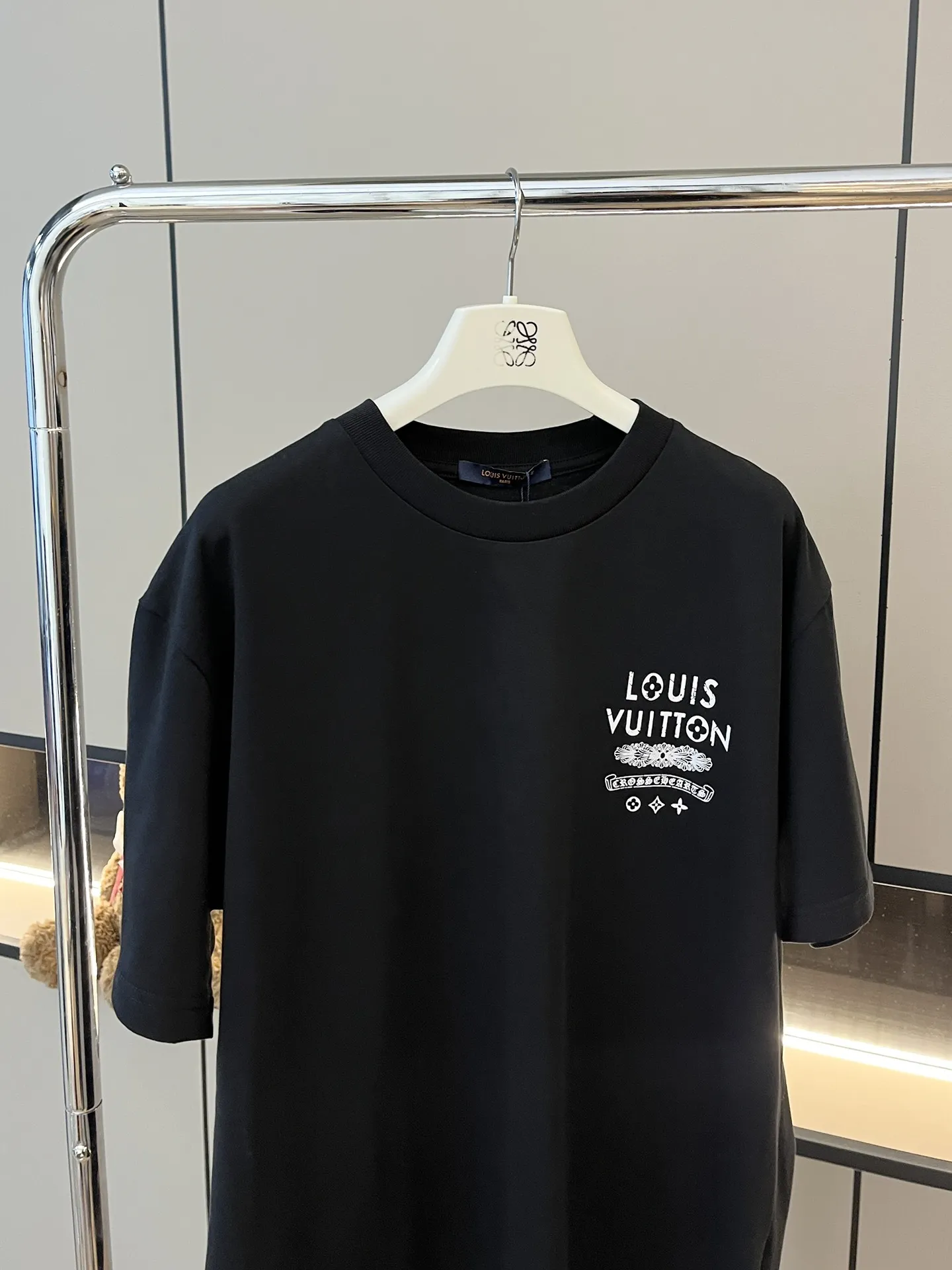 Louis Vuitton×Chrome Hearts新作黒半袖Tシャツ - 画像 (4)