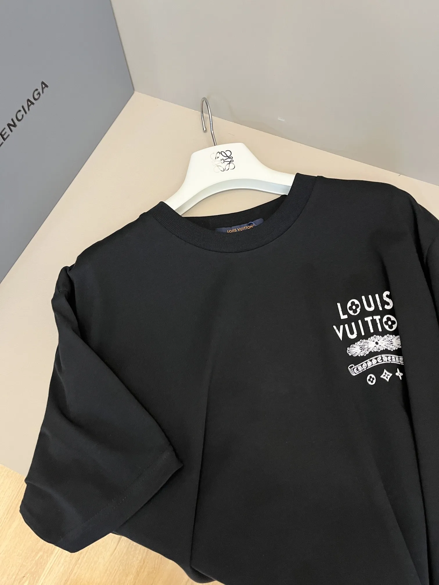 Louis Vuitton×Chrome Hearts新作黒半袖Tシャツ - 画像 (7)