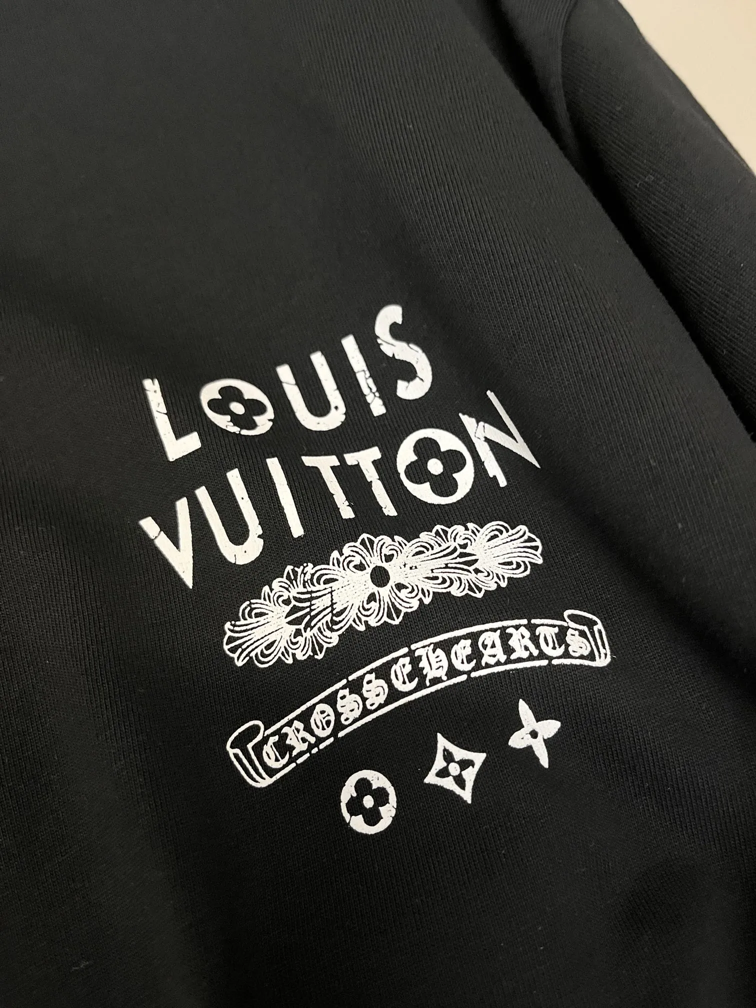 Louis Vuitton×Chrome Hearts新作黒半袖Tシャツ - 画像 (8)