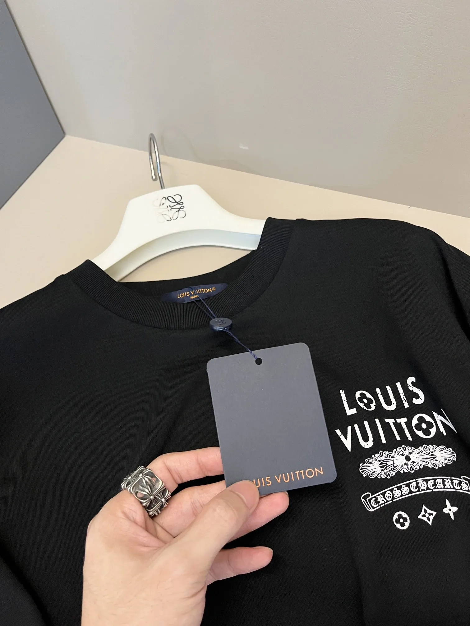 Louis Vuitton×Chrome Hearts新作黒半袖Tシャツ - 画像 (9)