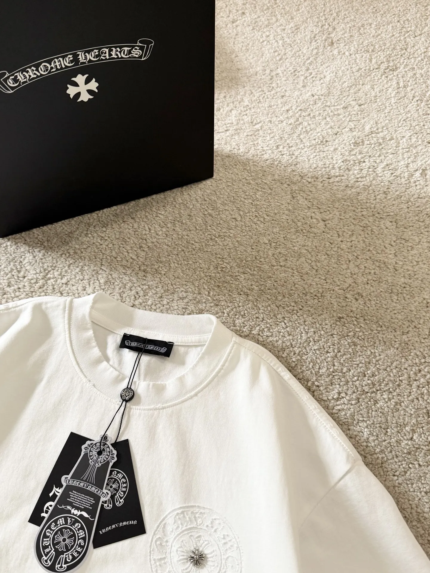 CHクロスハート新作クロス梵文焼き花半袖Tシャツ黒 - 画像 (6)