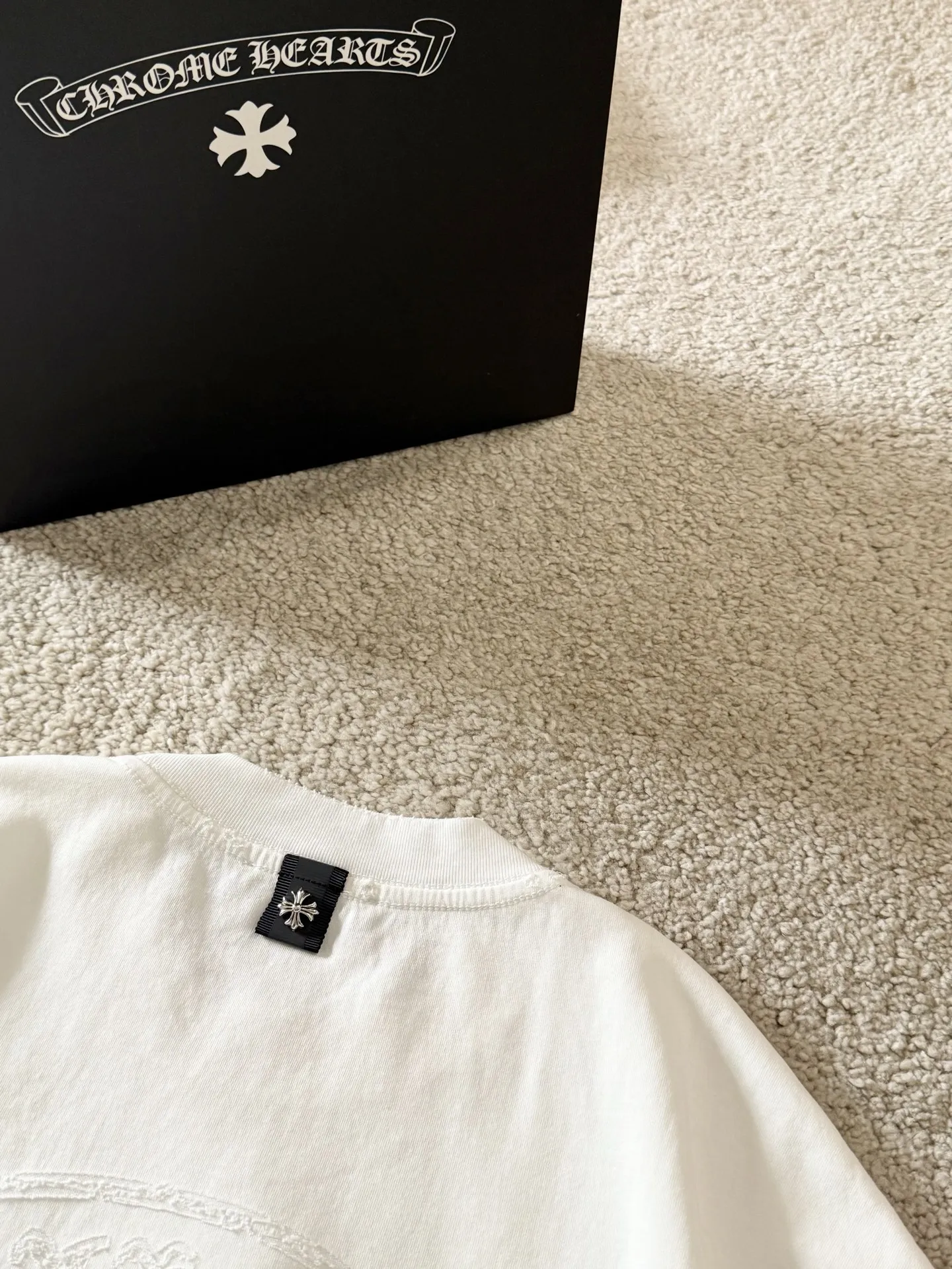 CHクロスハート新作クロス梵文焼き花半袖Tシャツ黒 - 画像 (8)