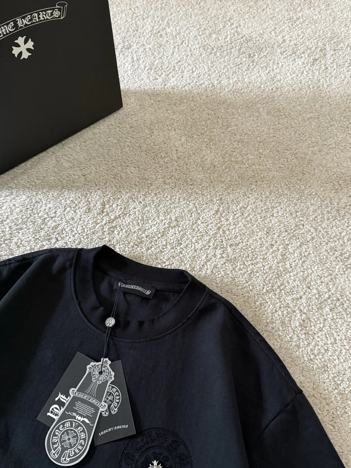 CHクロスハート新作黒半袖Tシャツ - 画像 (6)