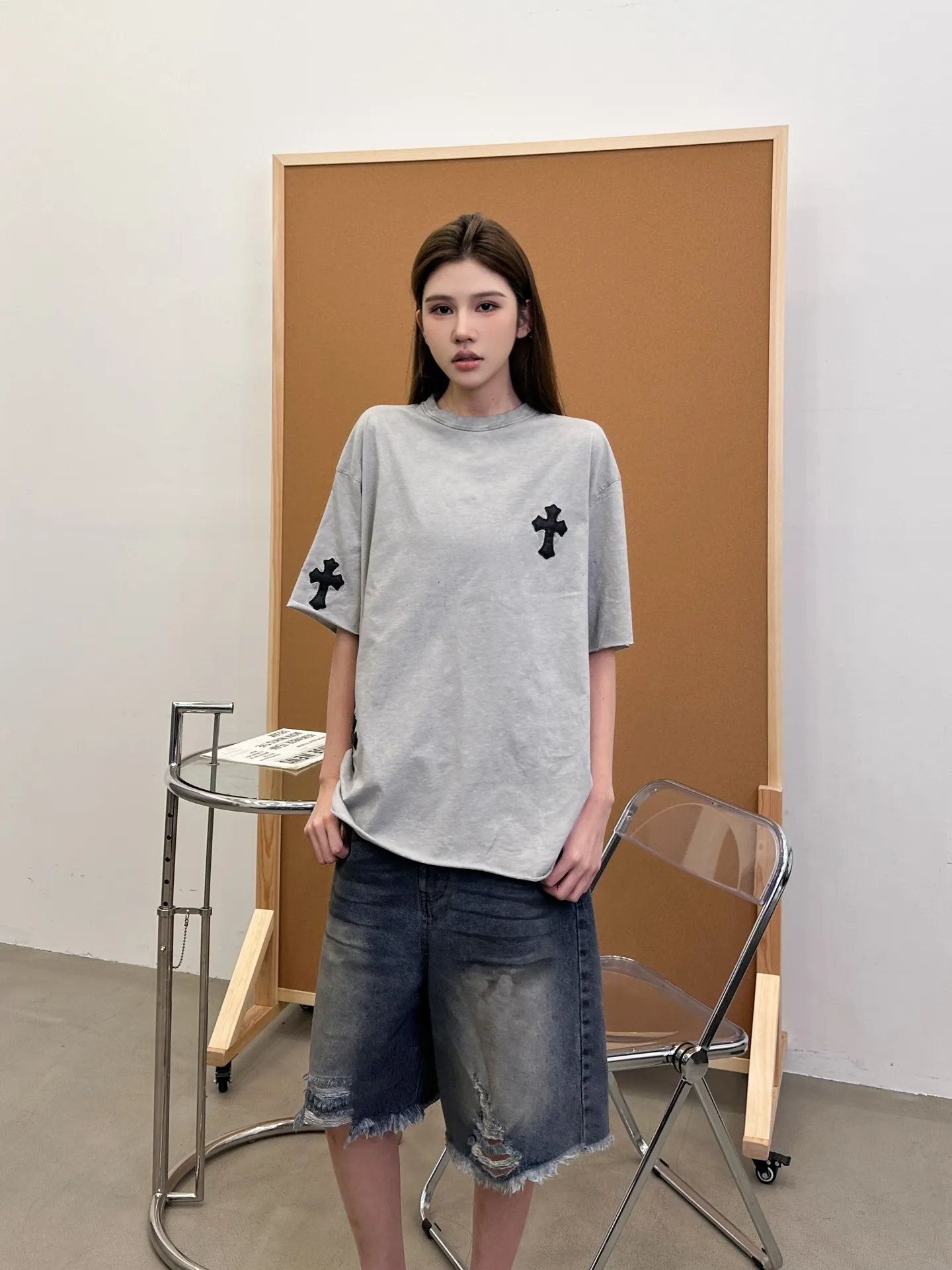 クロスハート新作グレー半袖Tシャツ