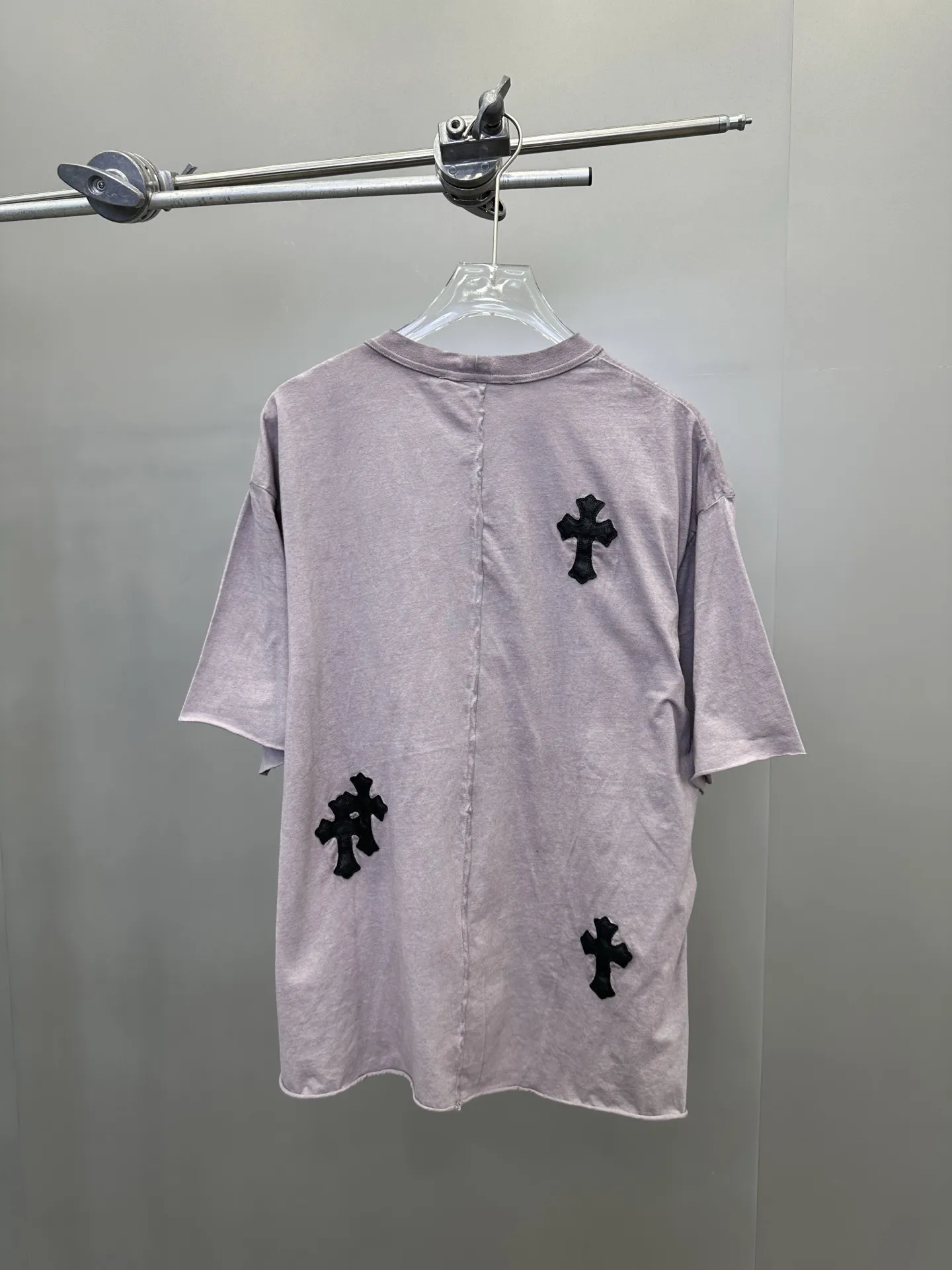 クロエクロ 新作半袖Tシャツ グレー クロスデザイン - 画像 (9)