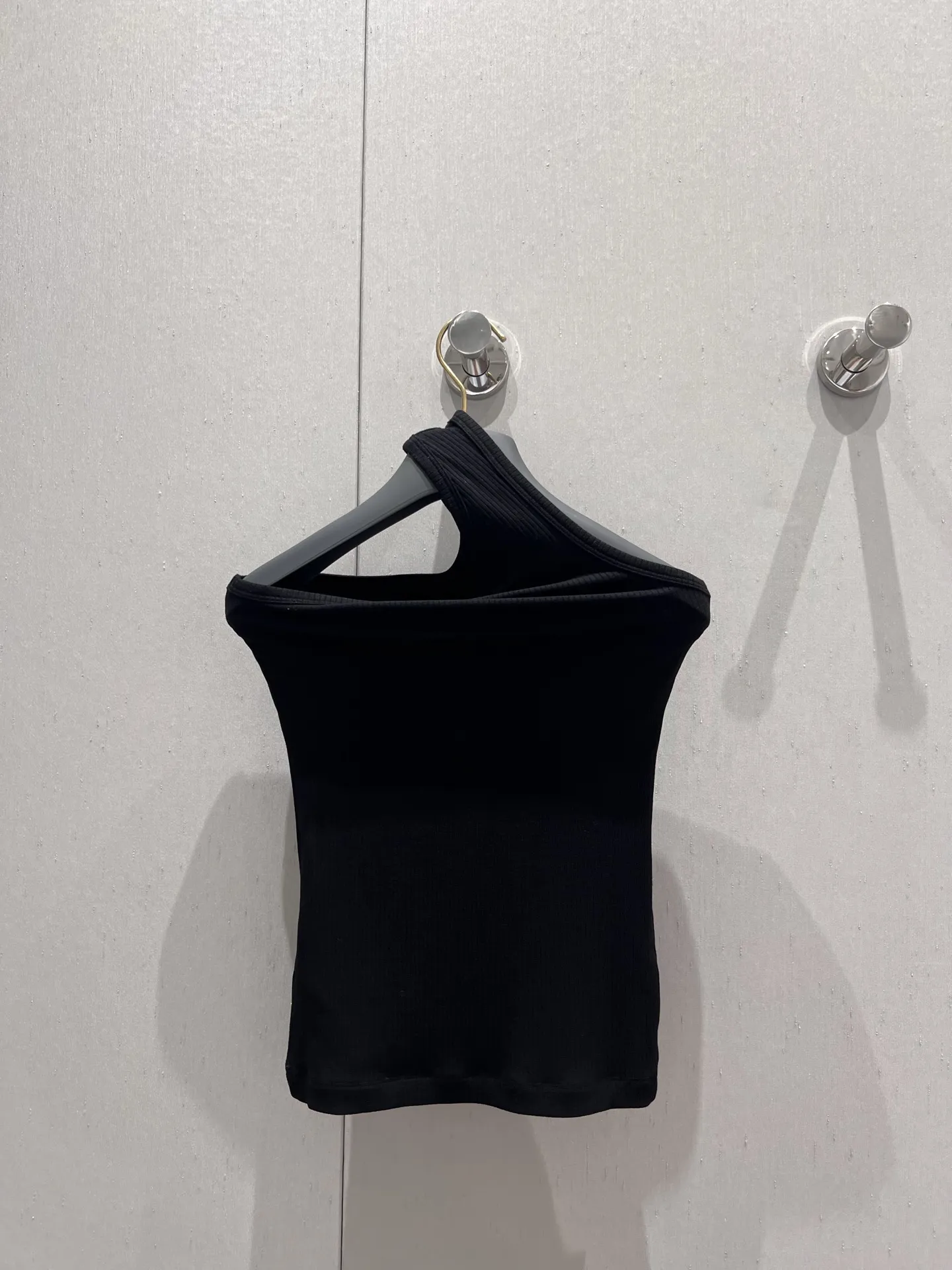 Christian Dior 黒編み物ベスト新作 - 画像 (3)