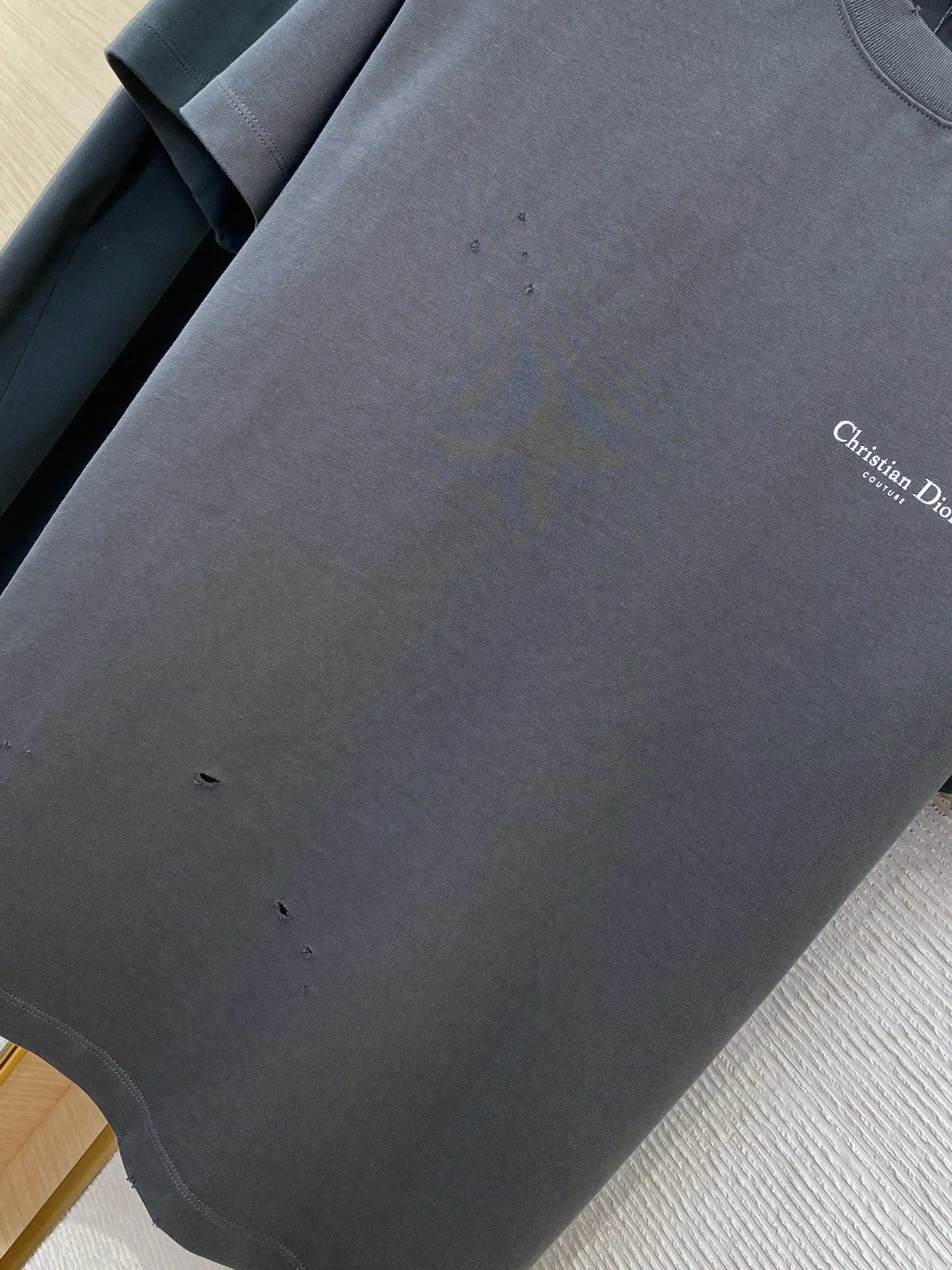 DIORディオルスズランアルファベット半袖Tシャツ黒白 - 画像 (8)