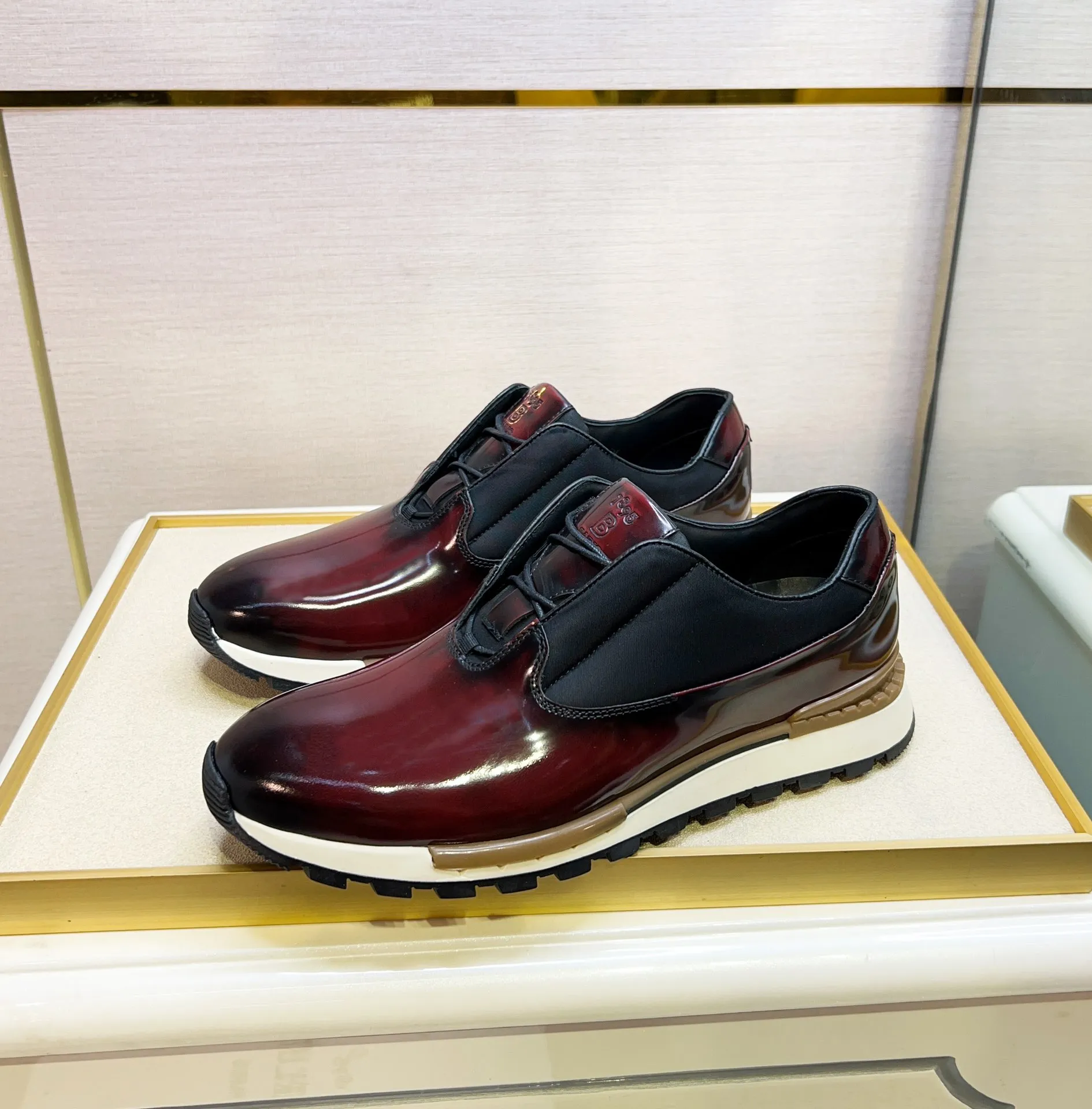 Berluti レッドマーブルデザインスニーカー - 画像 (8)
