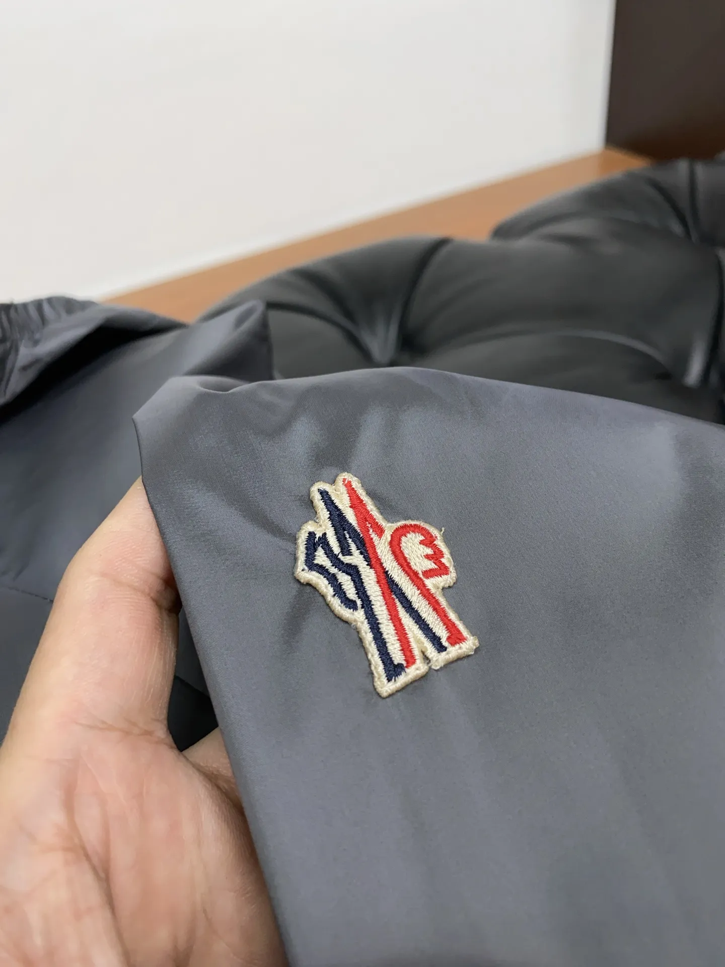 Moncler グレージャケットシンプルスタイル - 画像 (7)