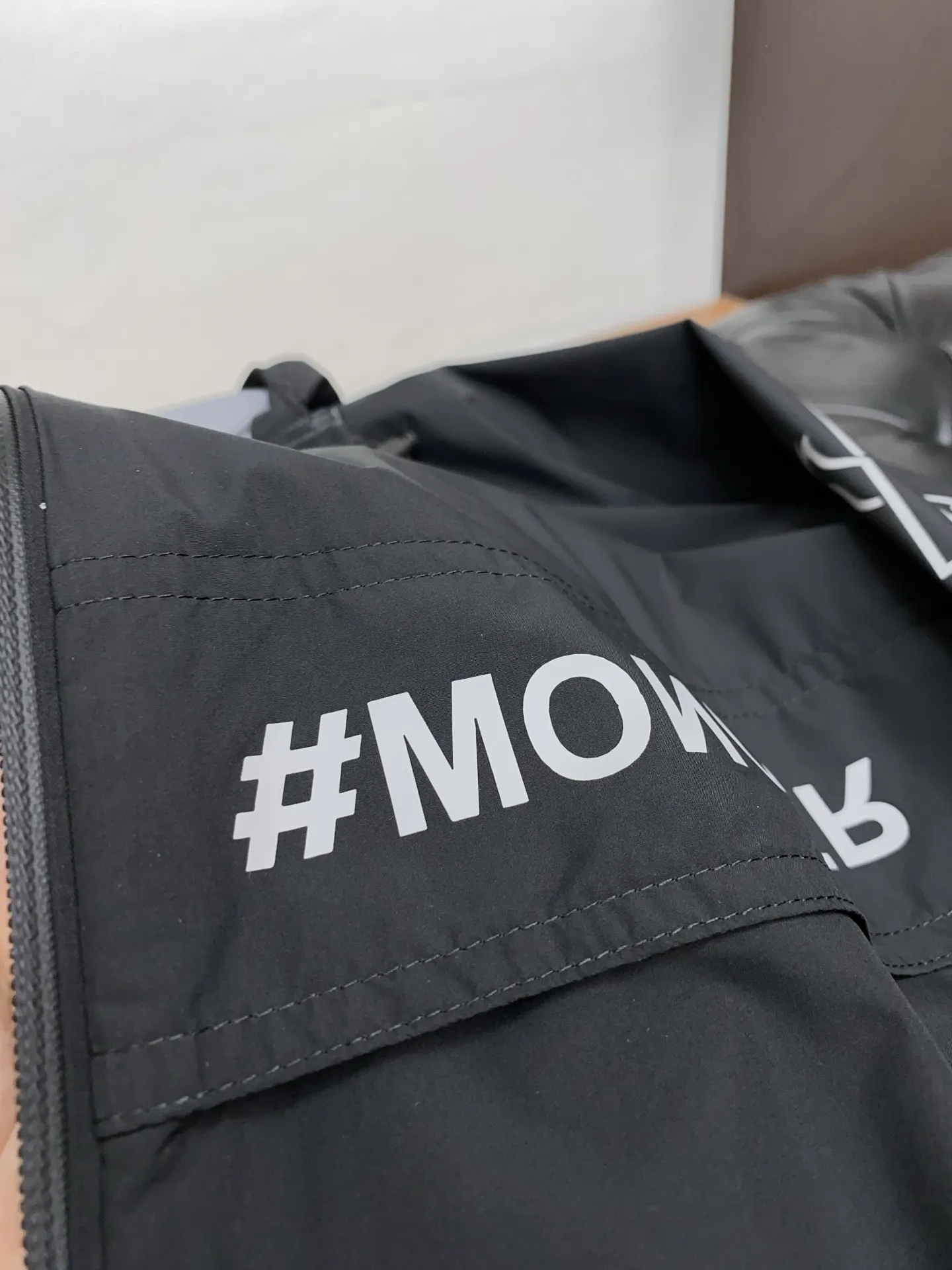 Moncler 黒 2025FW メンズカジュアルジャケット - 画像 (7)