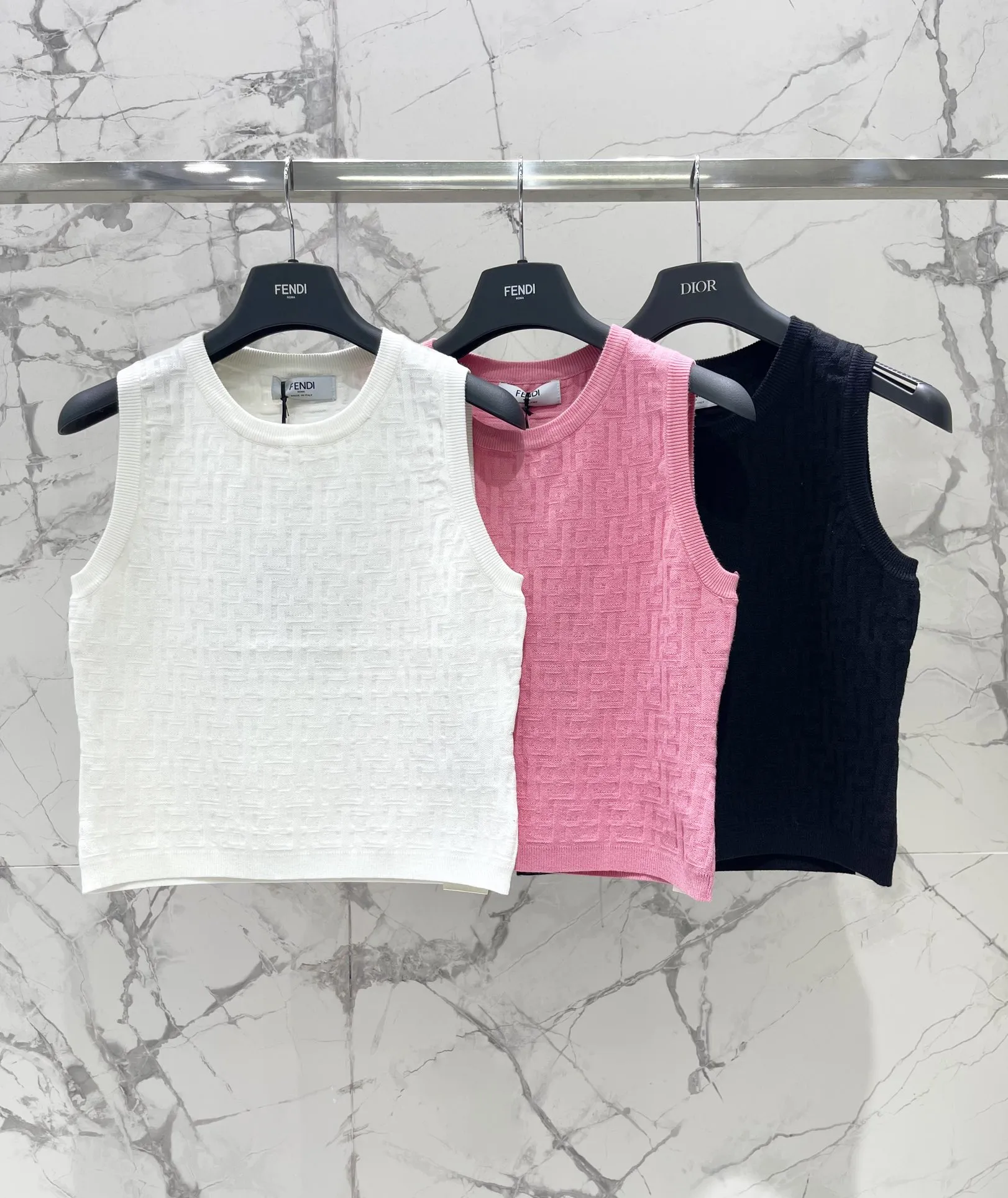 Fendi新作アルファベット編み物ベスト3色