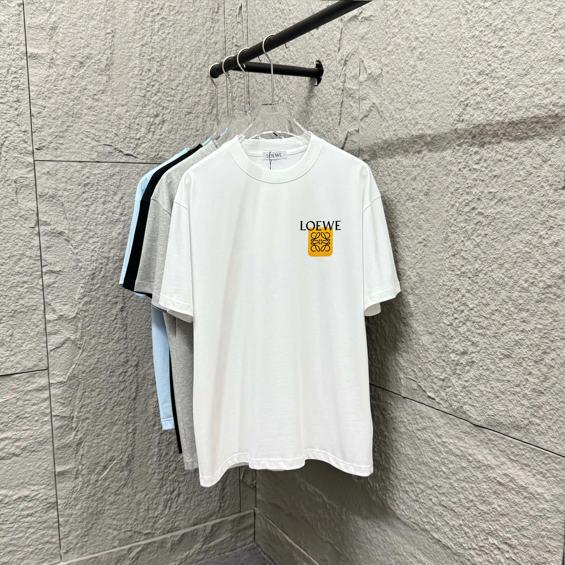 Loewe新作黒半袖Tシャツアルファベットロゴ