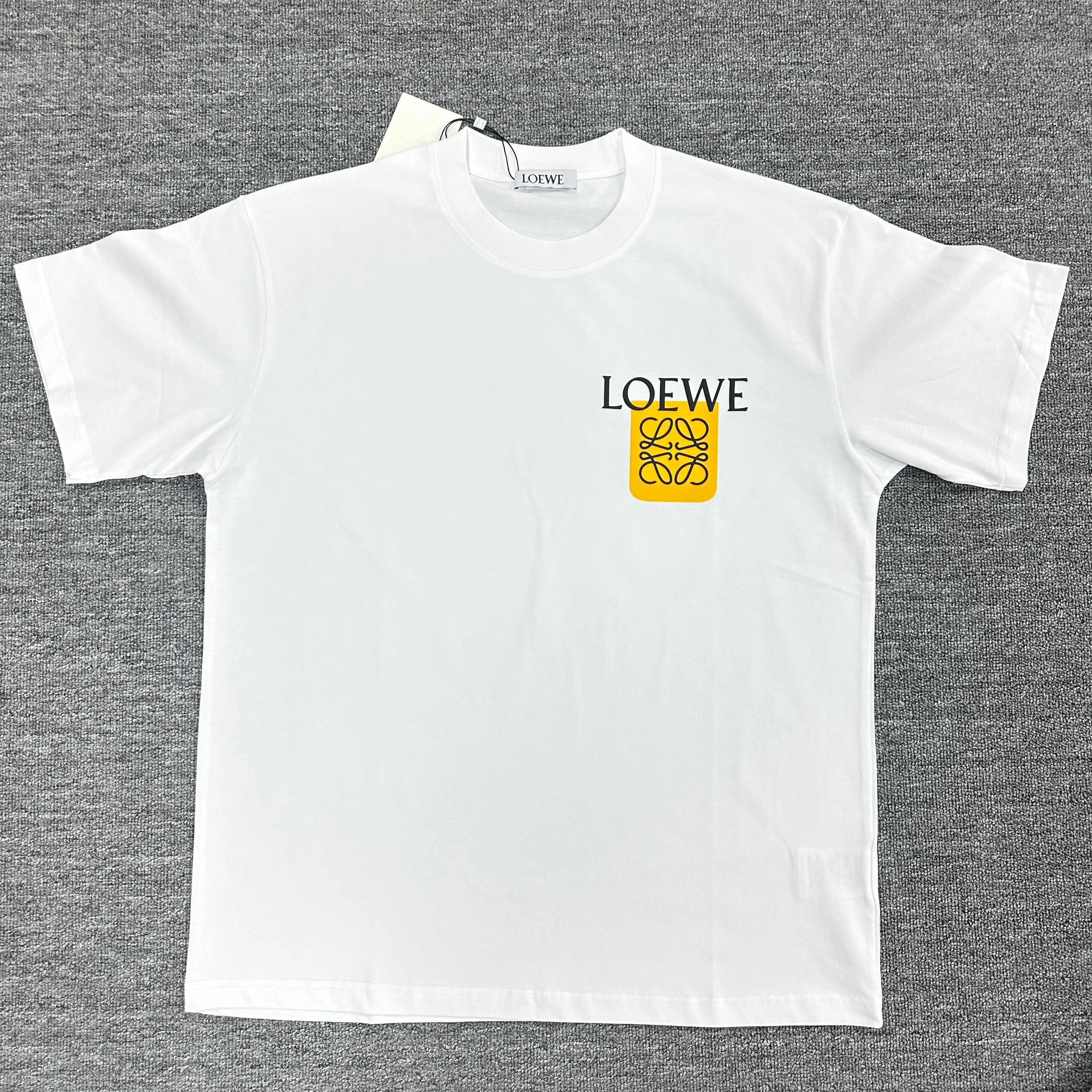 Loewe新作黒半袖Tシャツアルファベットロゴ - 画像 (4)