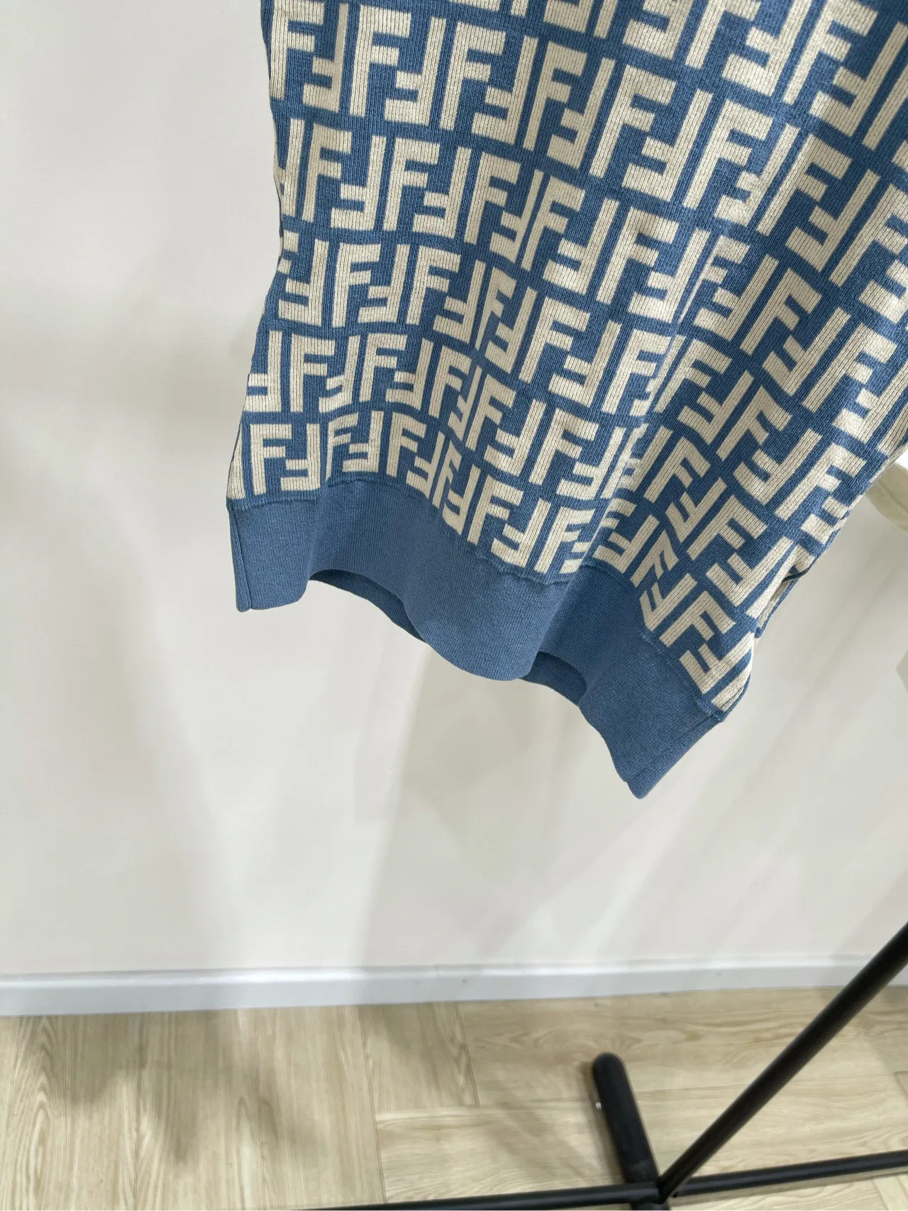 Fendi新作カラーマッチング半袖ニットトップス - 画像 (7)