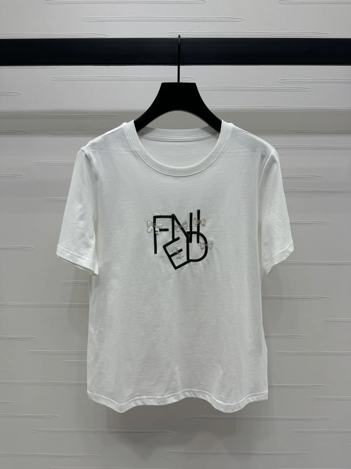 FEN*I新作アルファベット半袖Tシャツ白ピンク - 画像 (3)