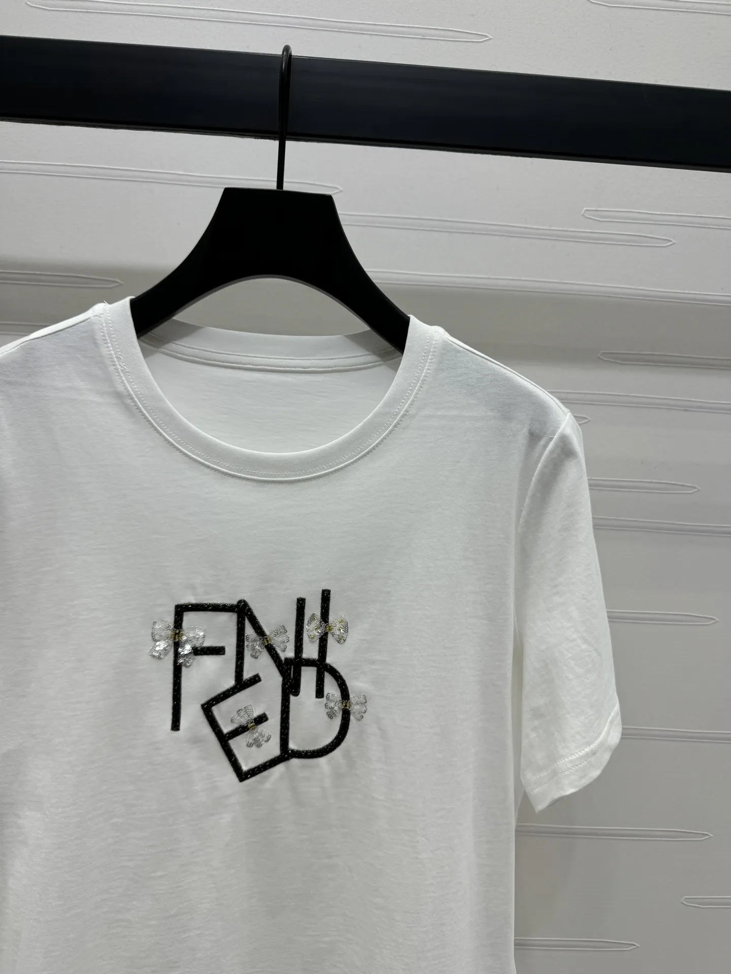 FEN*I新作アルファベット半袖Tシャツ白ピンク - 画像 (4)