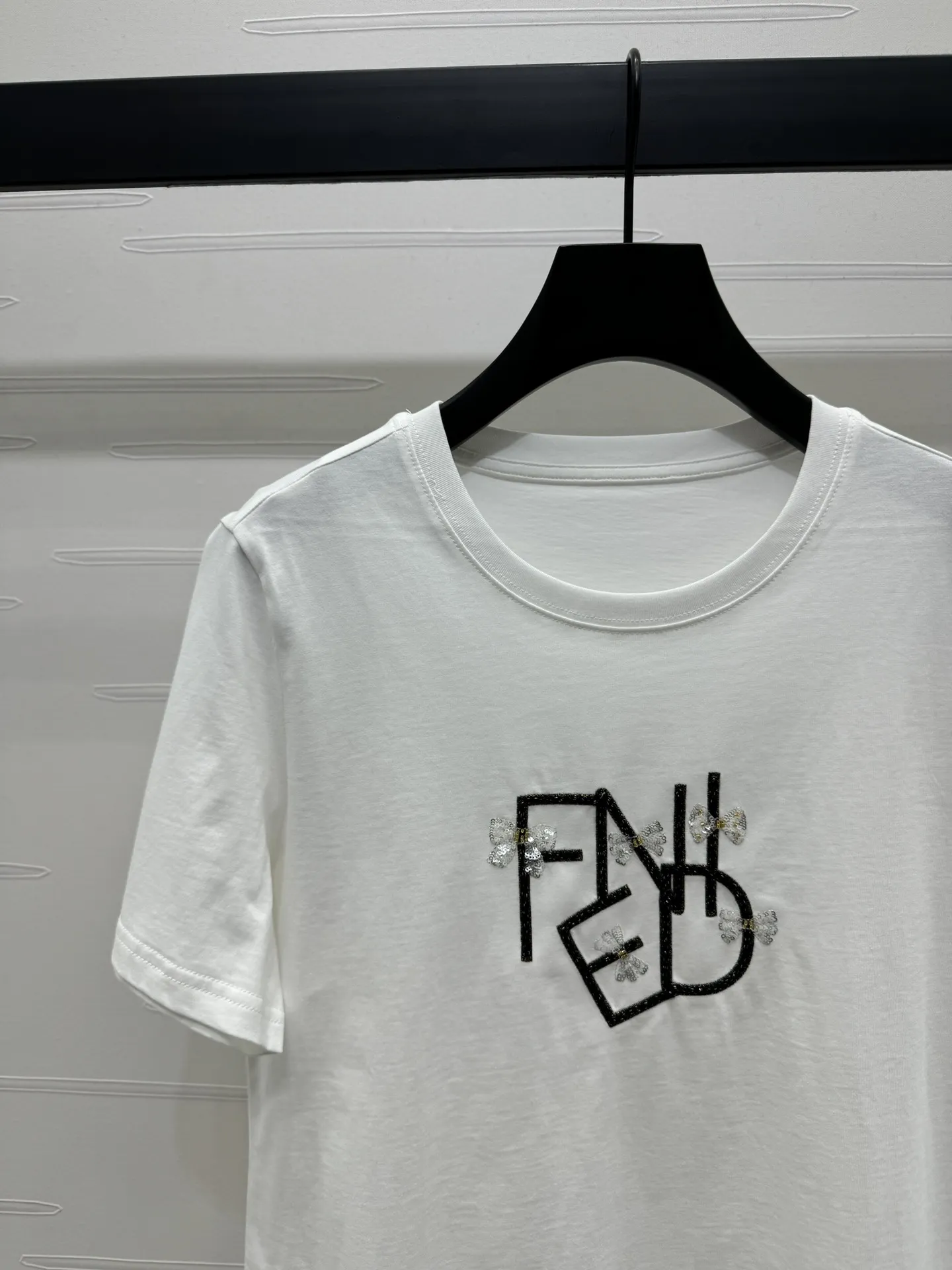 FEN*I新作アルファベット半袖Tシャツ白ピンク - 画像 (5)