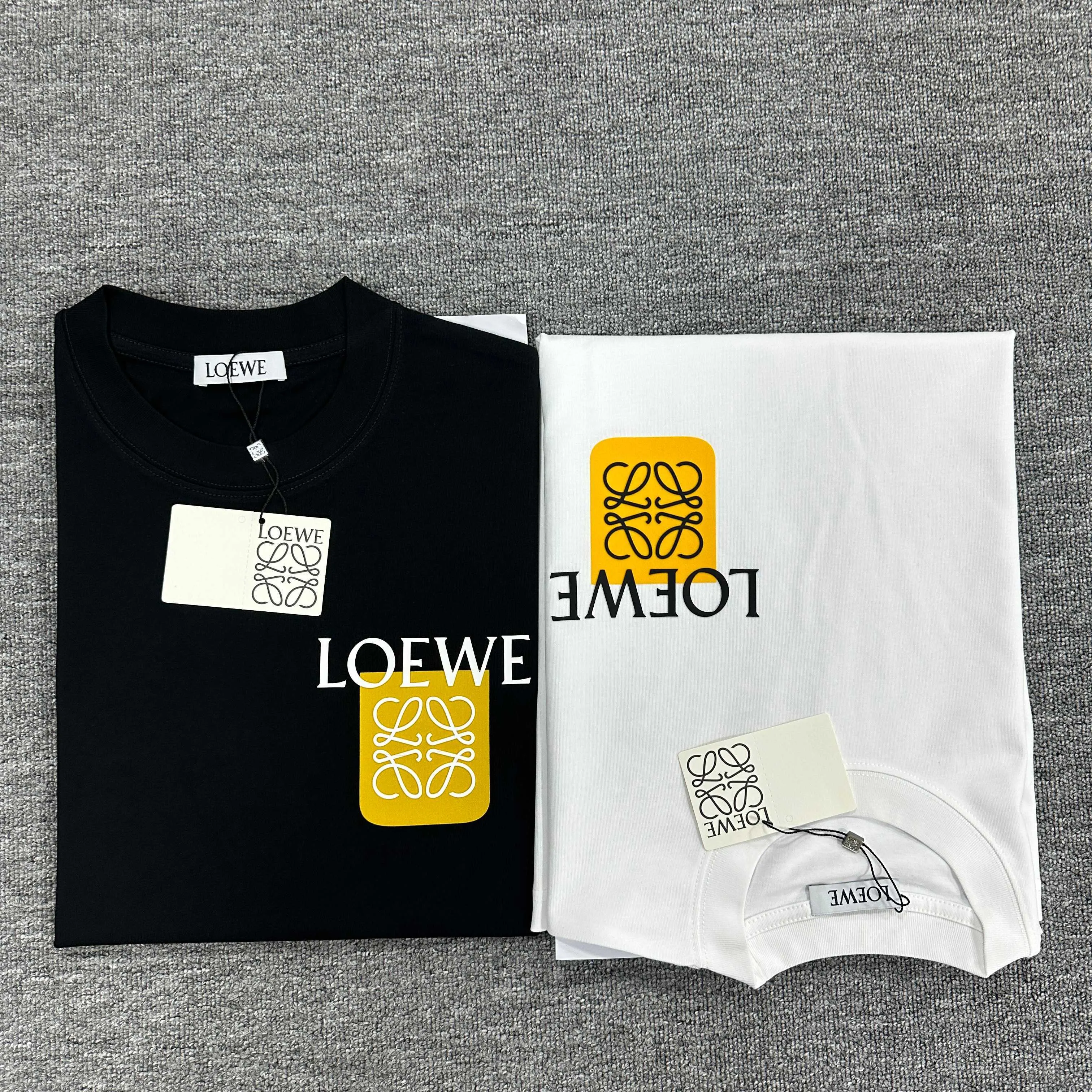 Loewe 2025春夏黒色ロゴTシャツ - 画像 (8)
