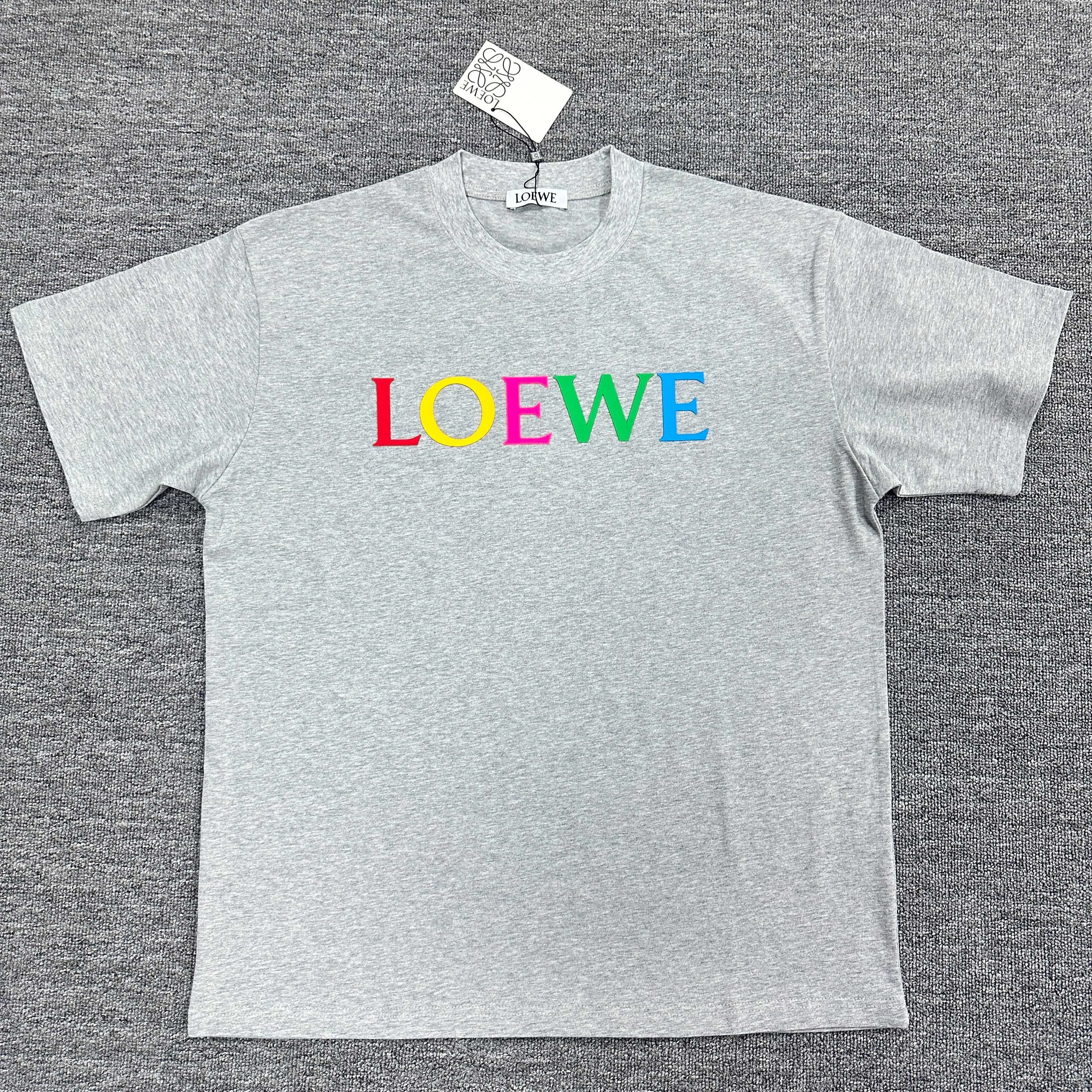 Loewe 2025春夏 短袖Tシャツ カラフルロゴ 黒白花灰 - 画像 (8)