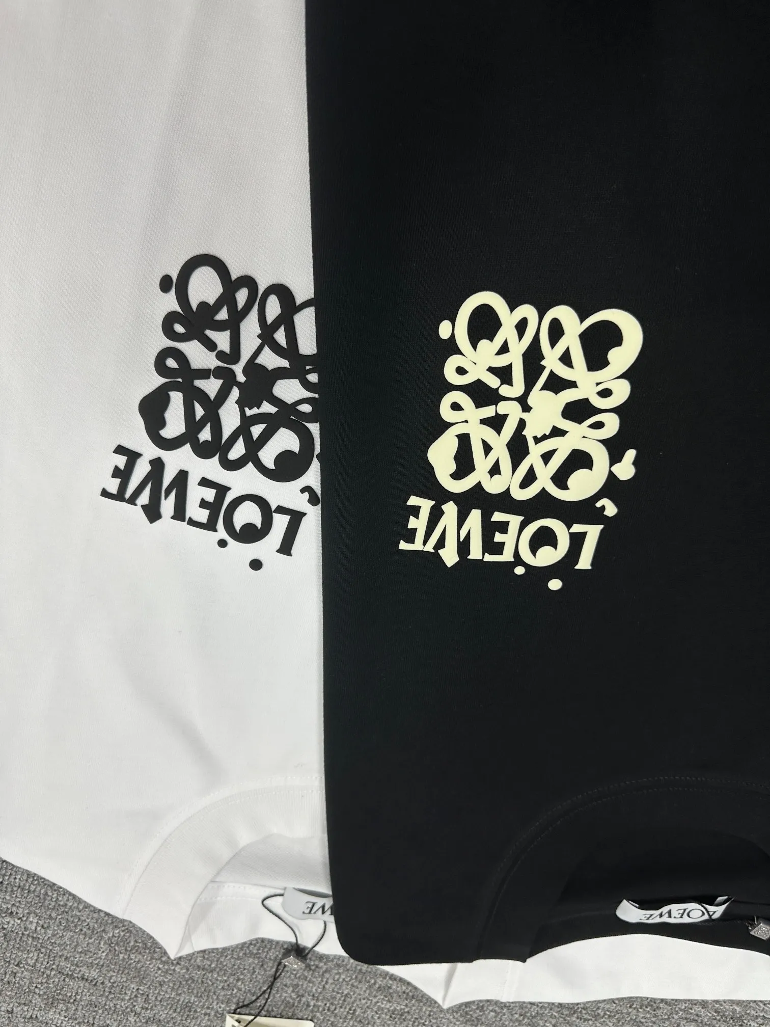 Loewe ロエ 黒 クラシックロゴTシャツ - 画像 (3)