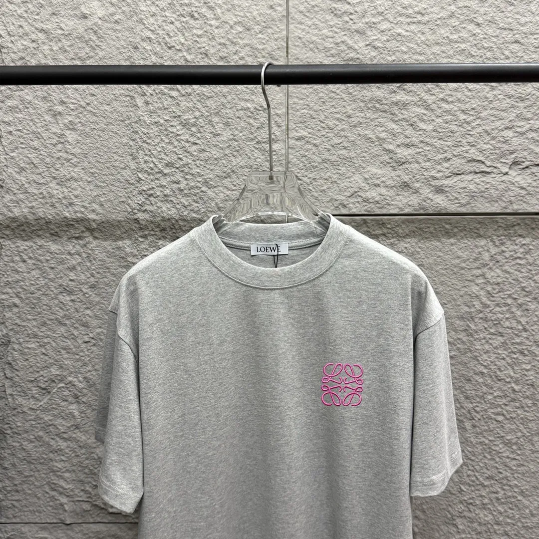 Loewe ロエ2025春夏 黒 白 花灰 アンゴラ赤 Tシャツ - 画像 (4)