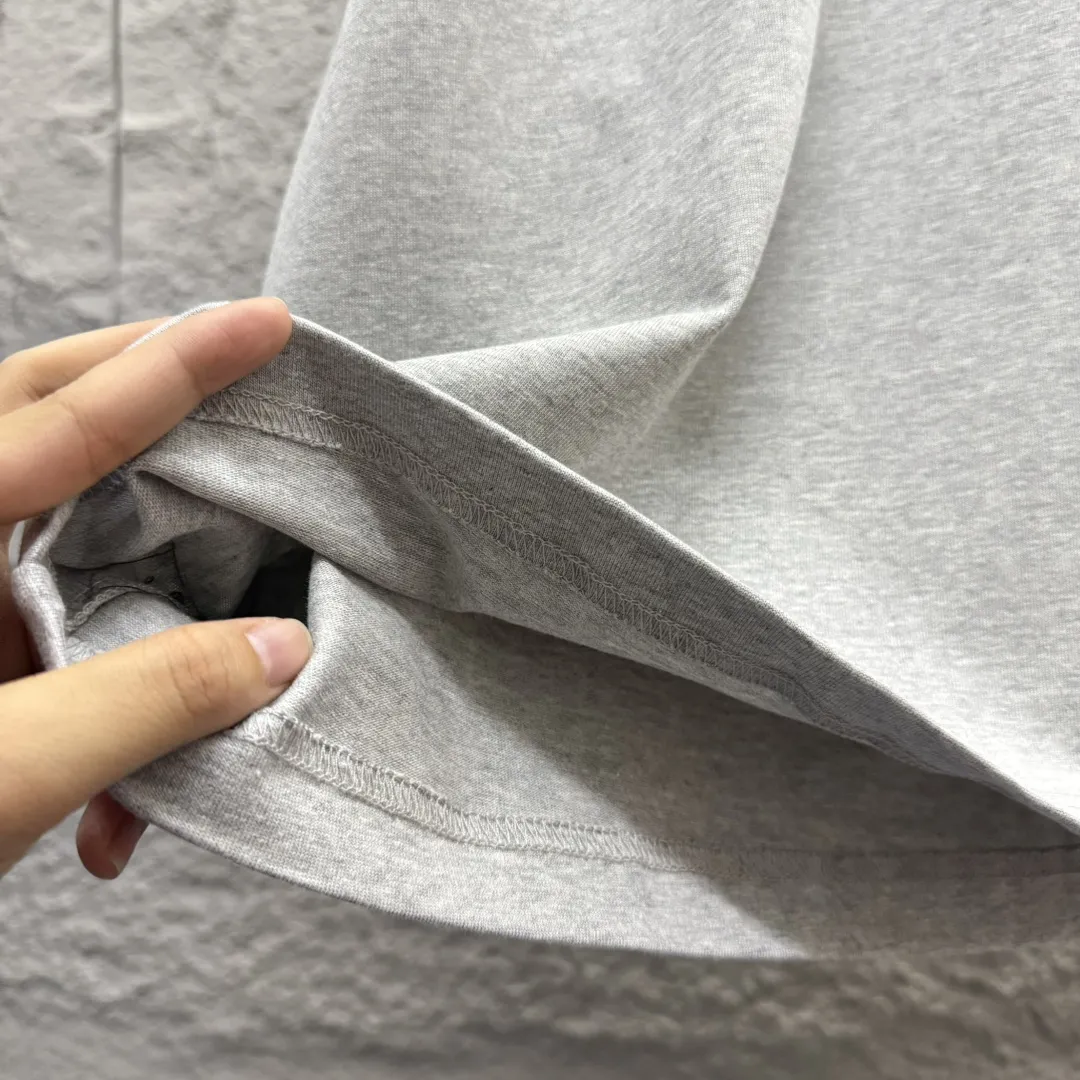 Loewe ロエ2025春夏 黒 白 花灰 アンゴラ赤 Tシャツ - 画像 (9)