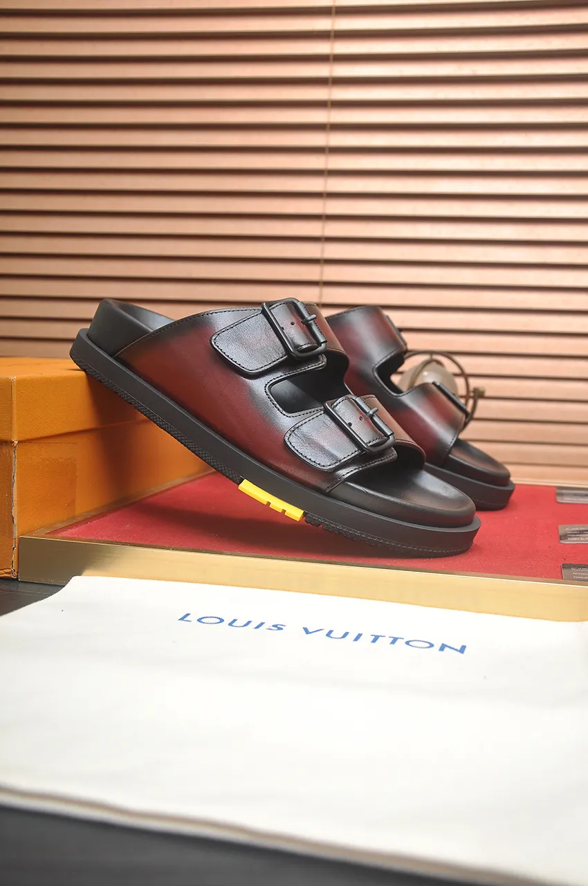 Louis Vuitton ブラックレッドサンダル - 画像 (3)